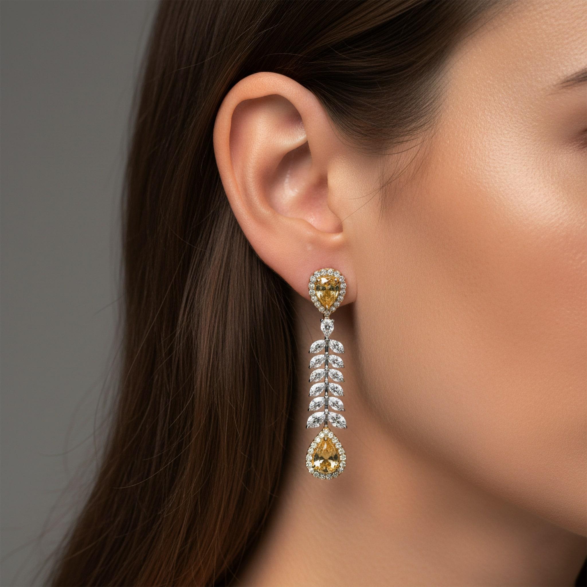 Boucles d'oreilles goutte à goutte en or jaune 14K et diamants de Luxe Lemon Neuf - En vente à Los Angeles, CA