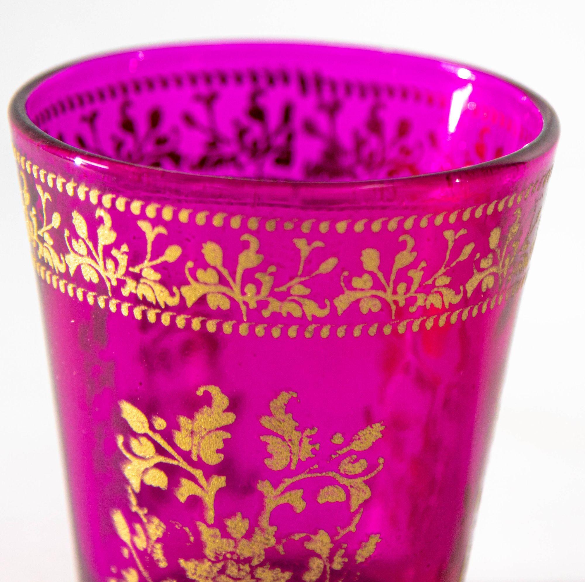 Luxe Moroccan Fuchsia Pink Glass Votive Holder with gold Moorish Floral Design In Good Condition In North Hollywood, CA