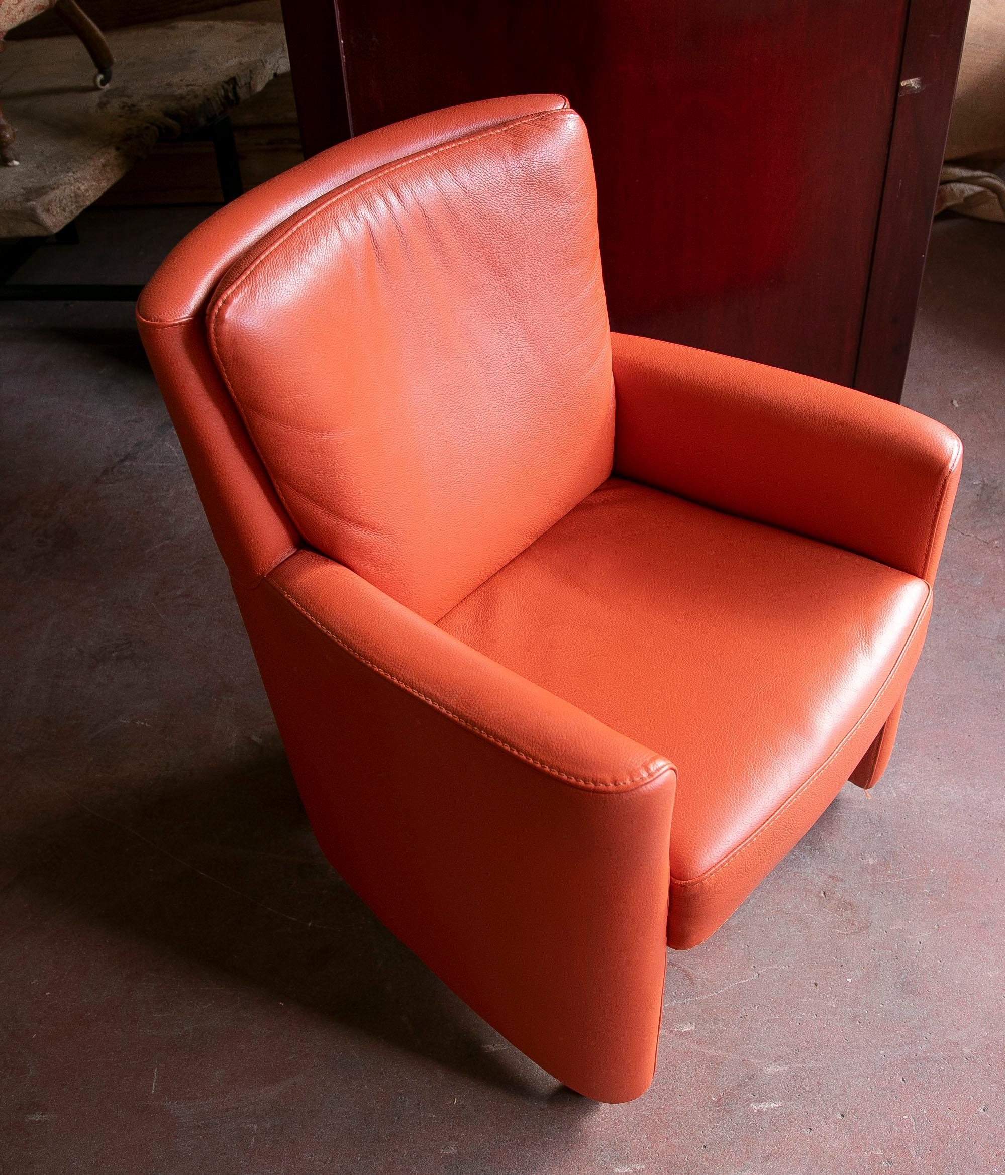 Luxform Italy Set of Six Reddish Leather Armchairs  For Sale 4