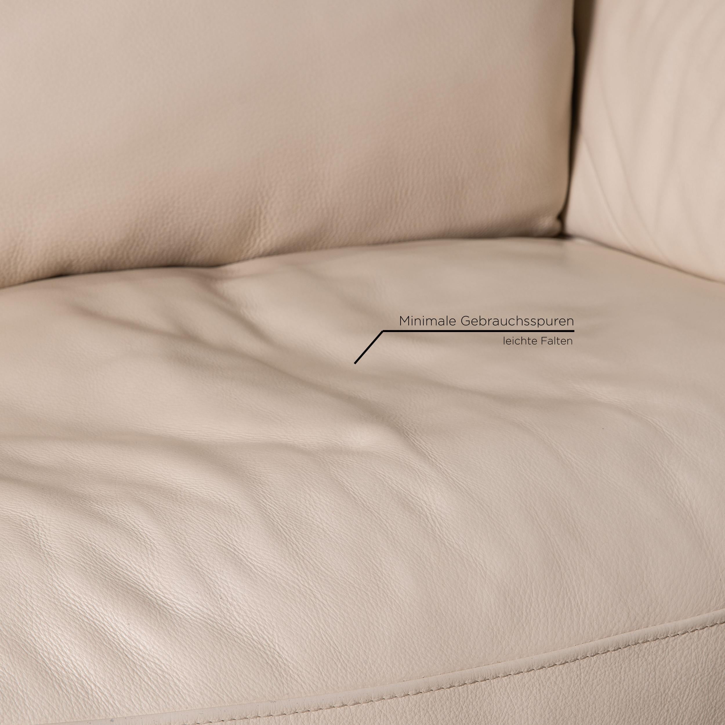 Luxform Leder-Sofa Cremefarbene zweisitzige Couch (21. Jahrhundert und zeitgenössisch) im Angebot