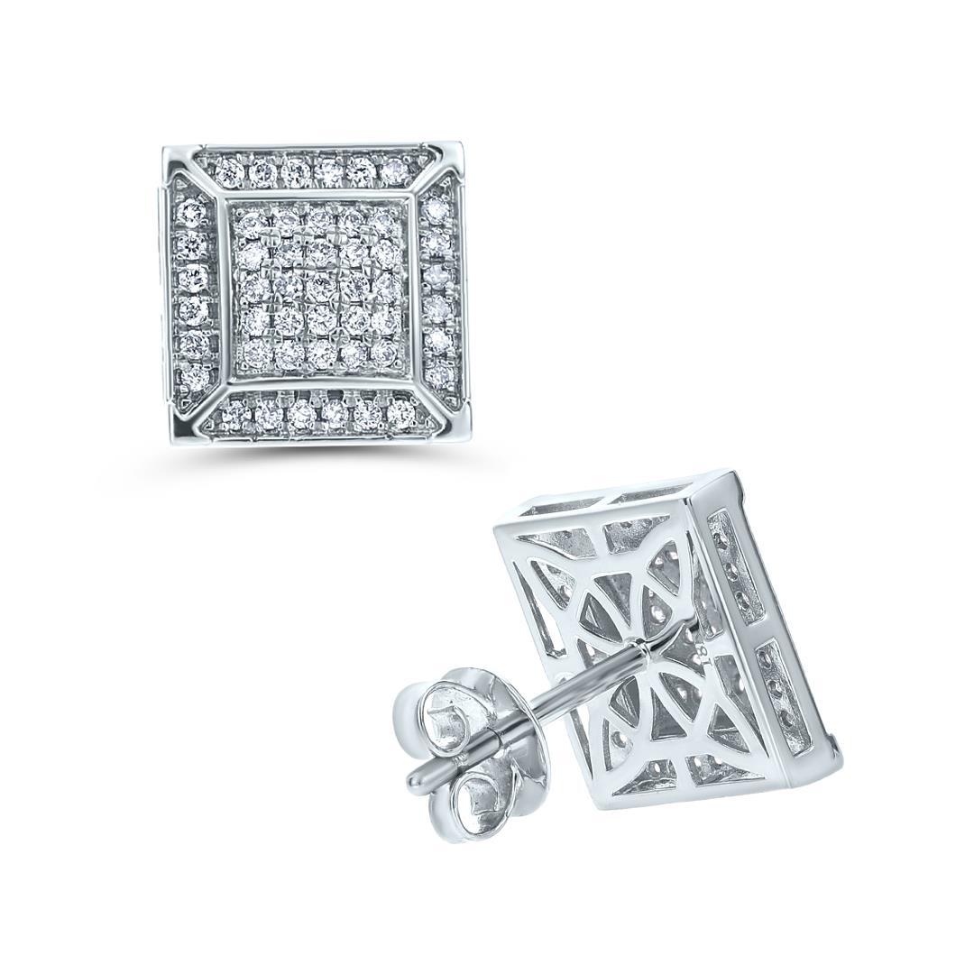 Faites une déclaration audacieuse avec ces boucles d'oreilles à grappes carrées de diamants, réalisées en or blanc 18 carats. Whiting avec des diamants blancs ronds de pleine taille, ces boucles d'oreilles offrent un look moderne et luxueux. La