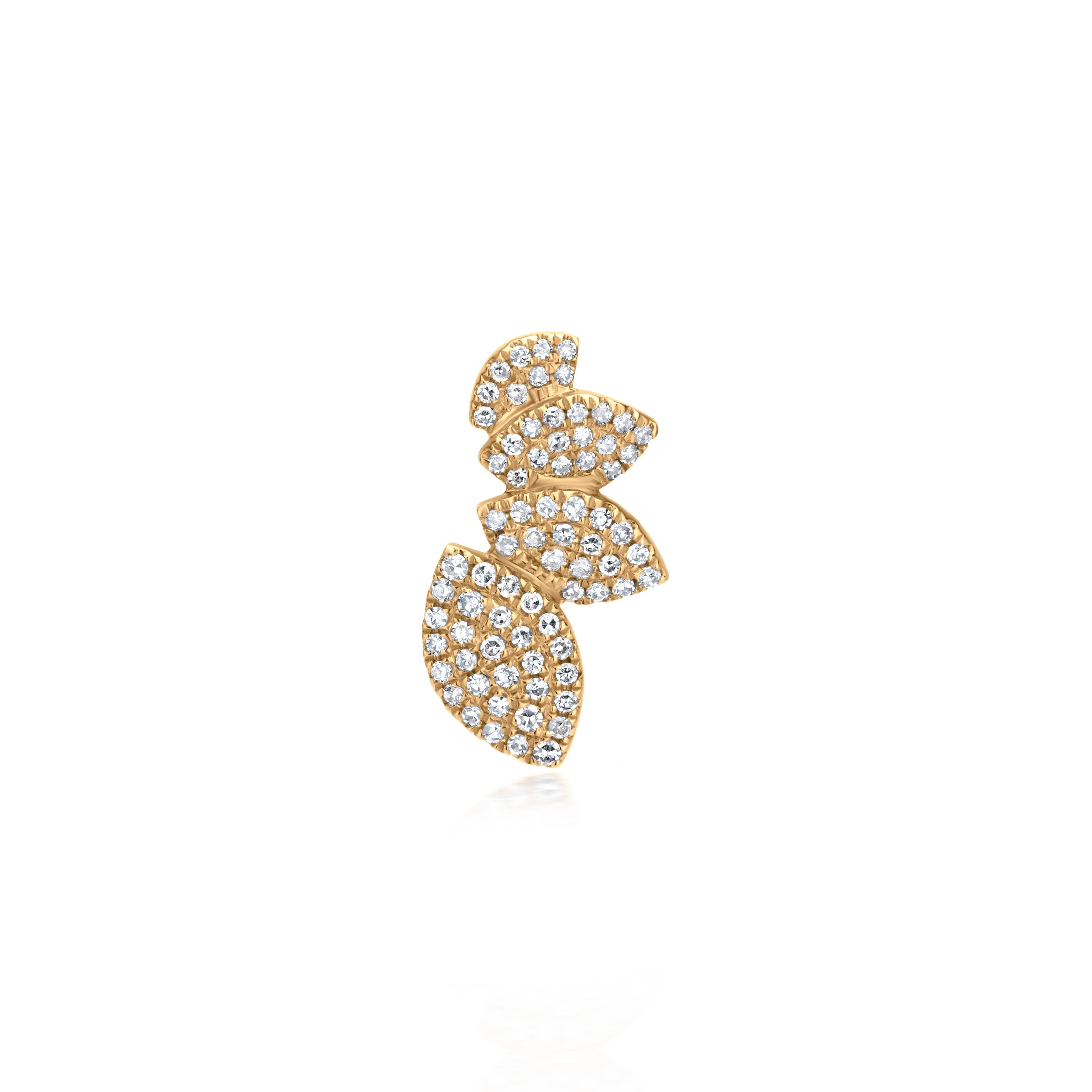 Taille ronde Luxle - Boucles d'oreilles pétales en or jaune 18 carats, diamant naturel 1/3 cttw en vente