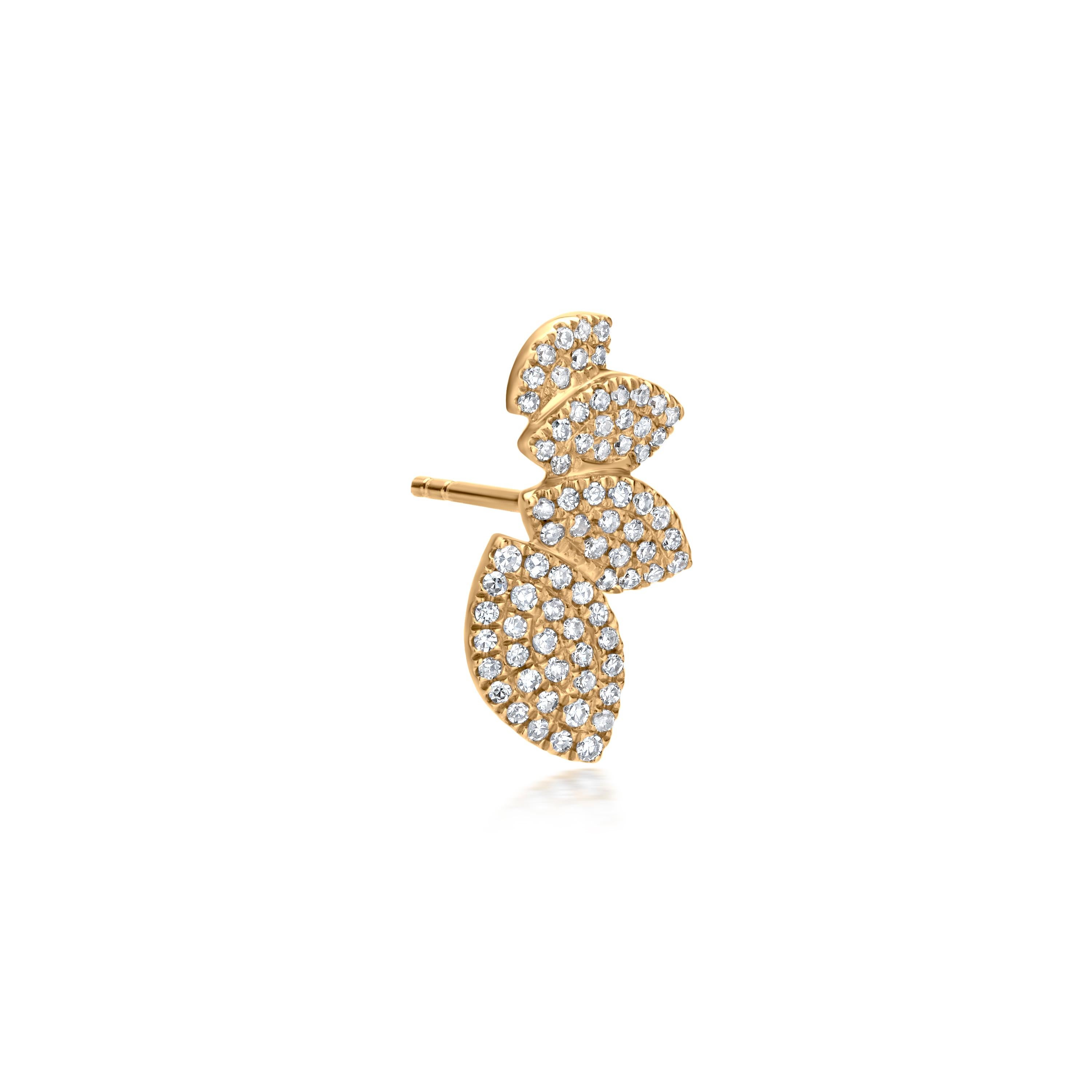 Luxle - Boucles d'oreilles pétales en or jaune 18 carats, diamant naturel 1/3 cttw Neuf - En vente à New York, NY