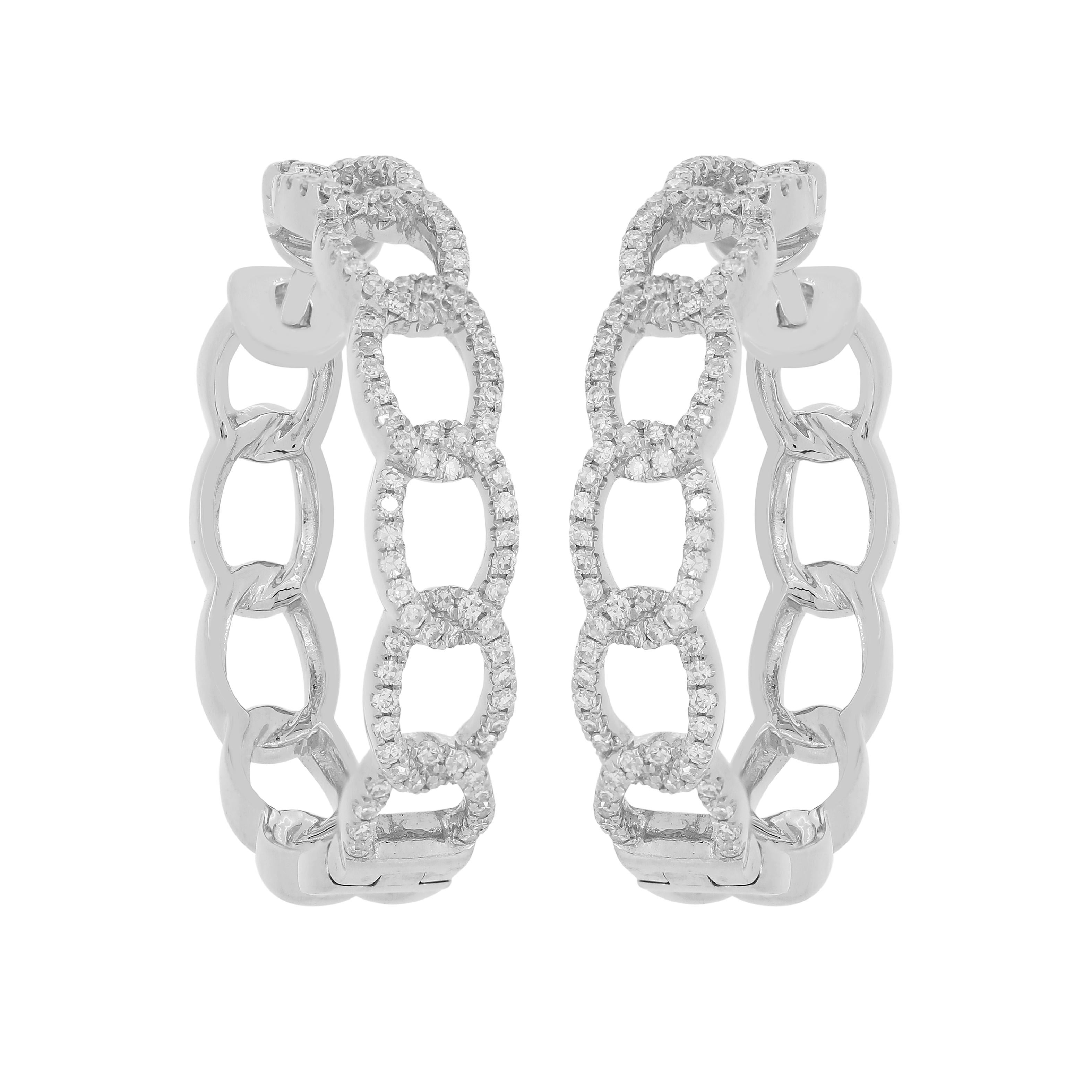 Diese Luxle-Ringe bestechen durch ein Design aus ineinander verschlungenen, miteinander verbundenen Rahmen aus 18 Karat Weißgold. Jedes Paar ist mit 190 runden, gepflasterten Diamanten verziert. Die Diamanten sind SI1 in Klarheit und GH in Farbe,