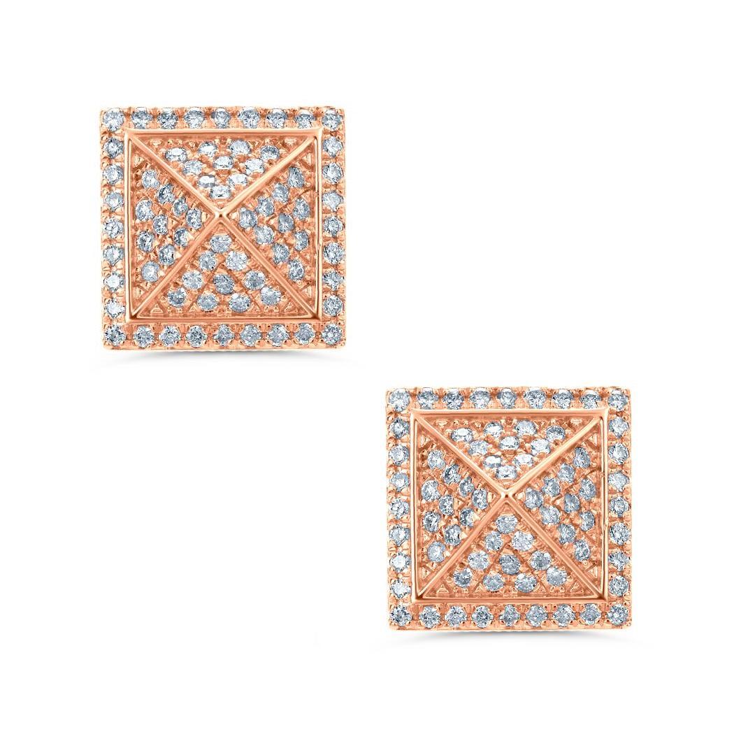 Machen Sie Eindruck mit diesen auffälligen Ohrsteckern im Mosaik-Stil von Luxle. Dieses atemberaubende Stück ist aus 18 Karat Roségold gefertigt und verfügt über 0,42 Karat t.w. runde Diamanten im Vollschliff, die in einen quadratischen Rahmen mit