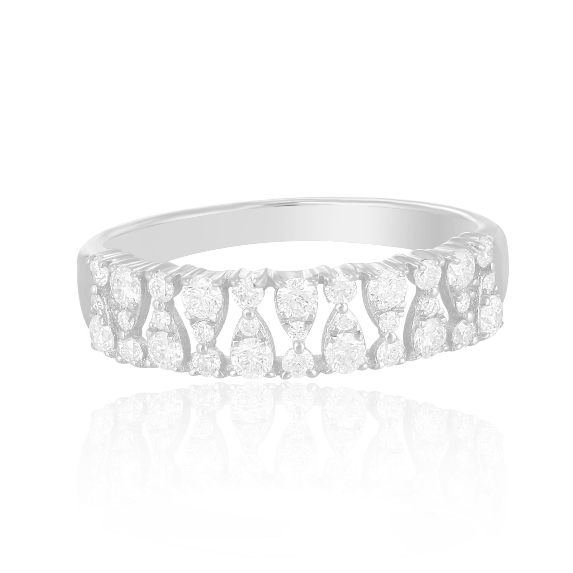 Elevate your everyday style with this Diamond Band Ring, crafted in 18K white gold, the ring showcases multiple rows with alternating patterns, featuring an interlocking design where diamonds are prong-set. The alternating rows display a pear-like