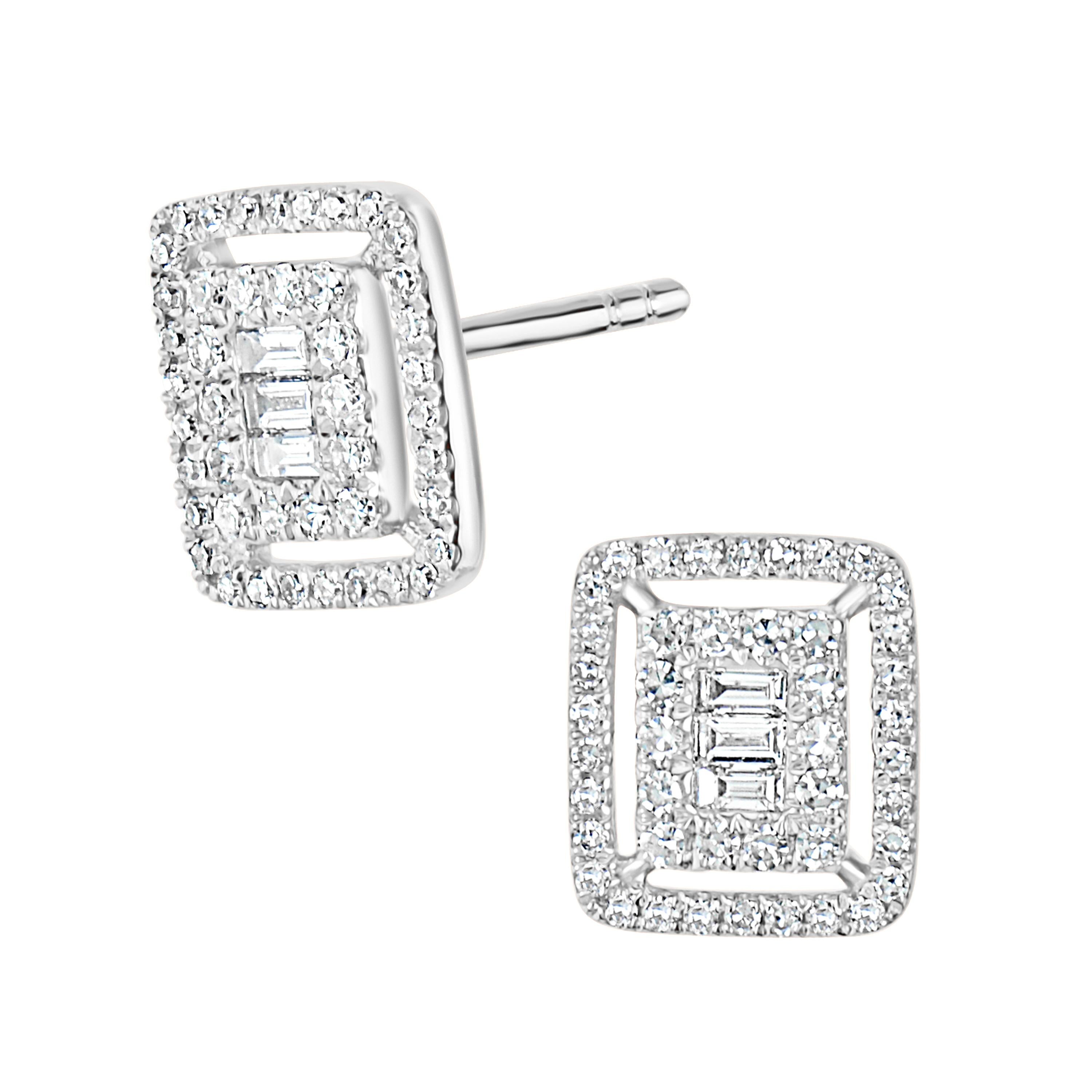 Cette délicate paire de clous d'oreilles de forme encadrée de Luxle est ornée de 6 diamants baguettes encadrés de 88 diamants pavés. Ces boucles d'oreilles sont dotées d'une tige en or et d'une pochette.

Suivez la vitrine de Luxury Jewels pour