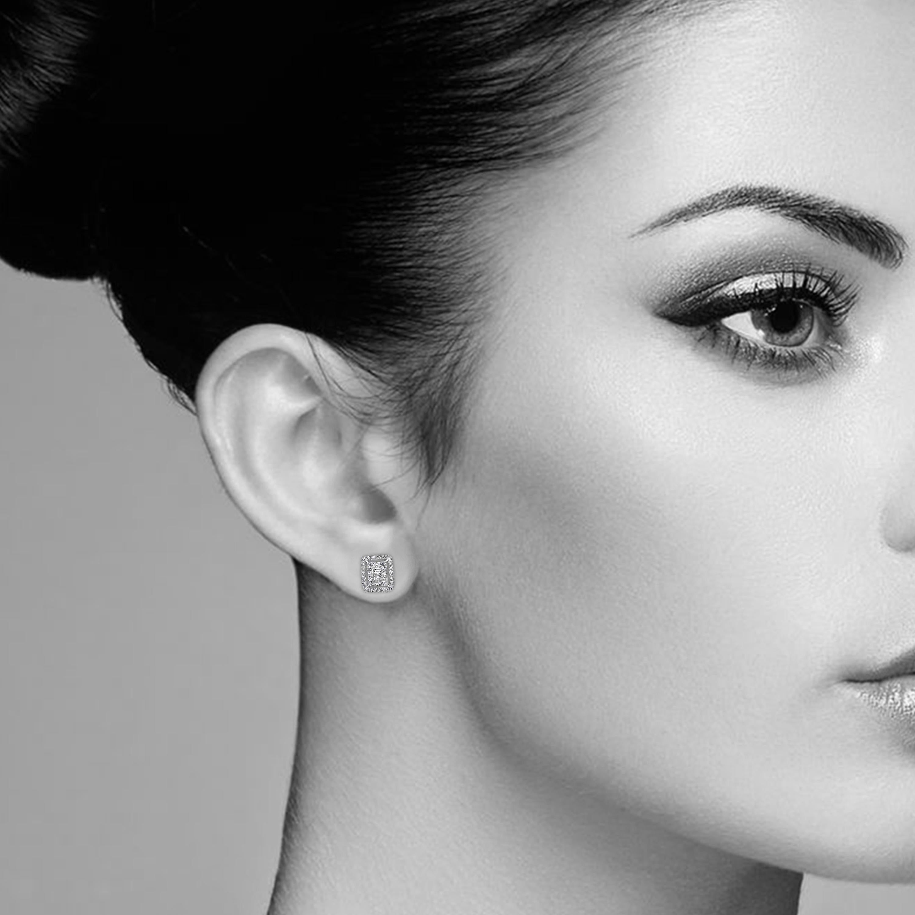 Contemporain Luxle Clous d'oreilles cadre en or blanc 18 carats avec diamants naturels 1/2 carat en vente