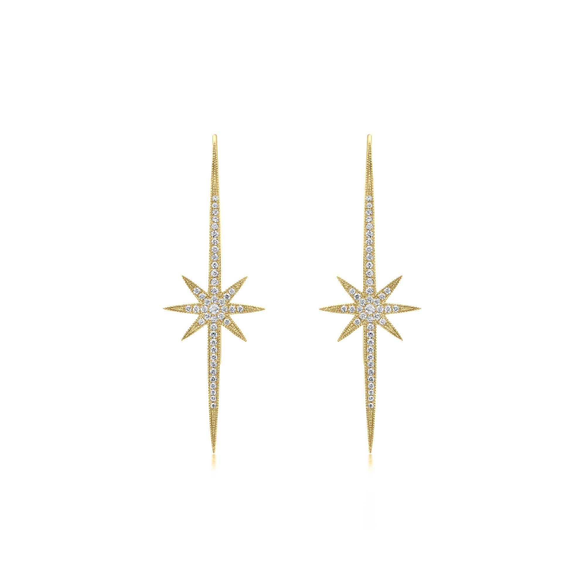 Illumina il tuo stile con questi splendidi orecchini a goccia con diamanti a stella. Realizzati con diamanti scintillanti incastonati in un'elegante montatura in oro giallo 14K, questi orecchini incarnano un'estetica moderna e celestiale. Il design