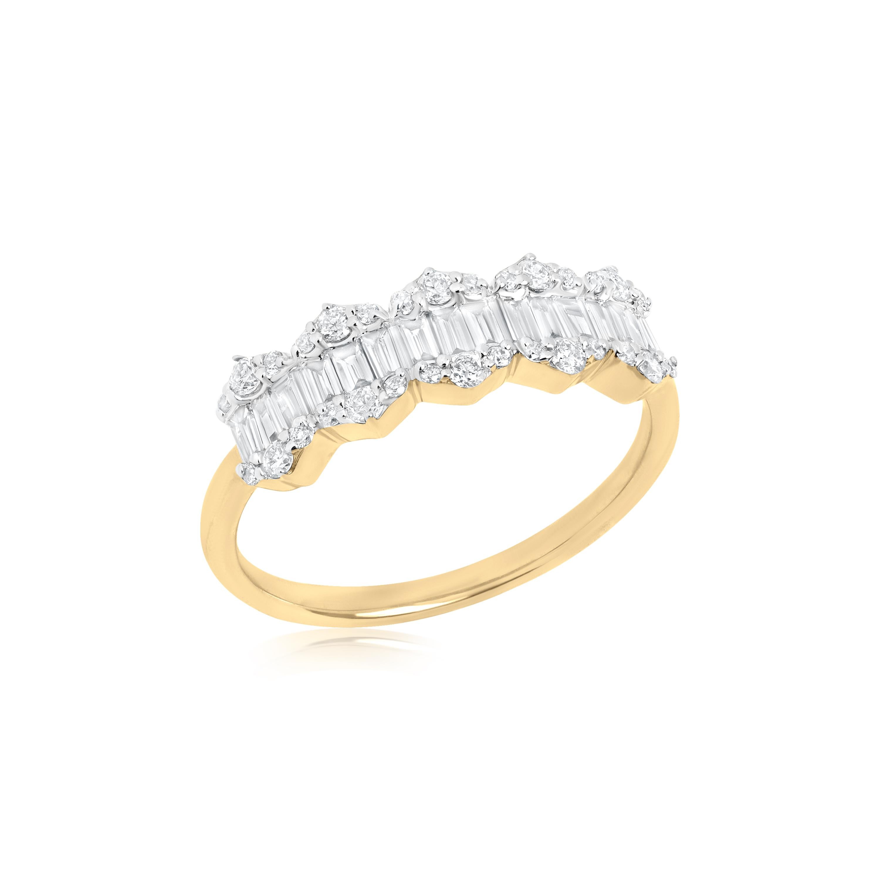 Contemporary 14K Yellow Gold 0.60 Cttw Natural Diamond Ring Size 7 For Sale