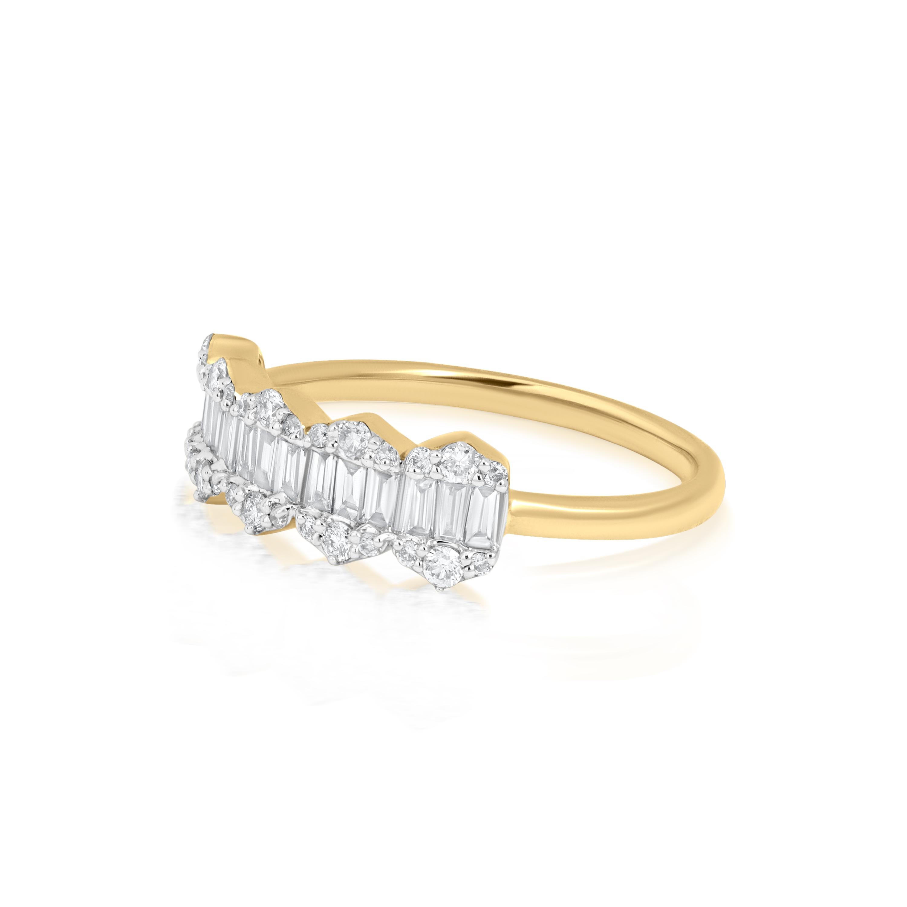 14K Yellow Gold 0.60 Cttw Natural Diamond Ring Size 7 In New Condition For Sale In New York, NY