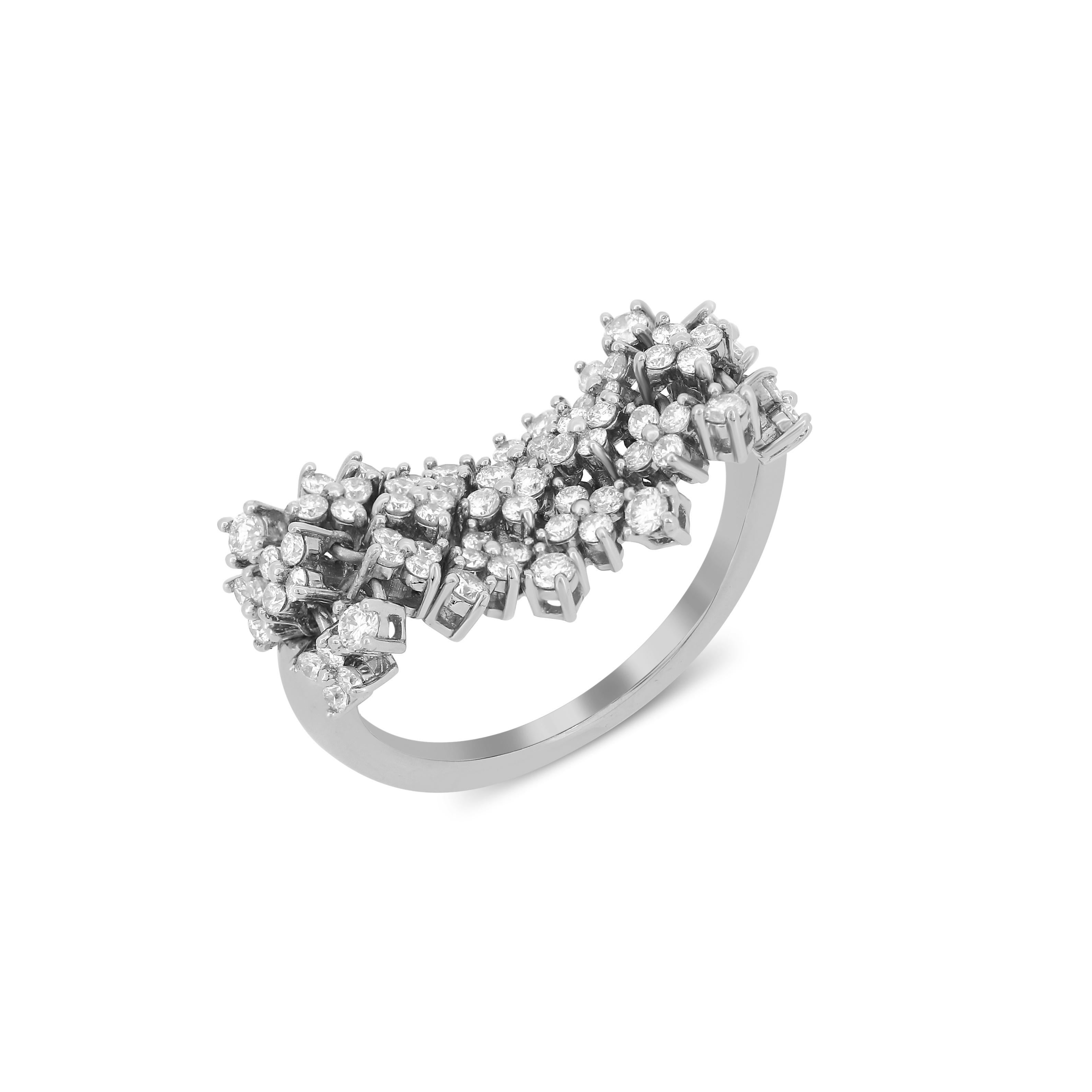 18 Karat Weißgold 0,90 Karattw natürlicher Diamant-Cluster-Ring Größe 7 (Zeitgenössisch) im Angebot