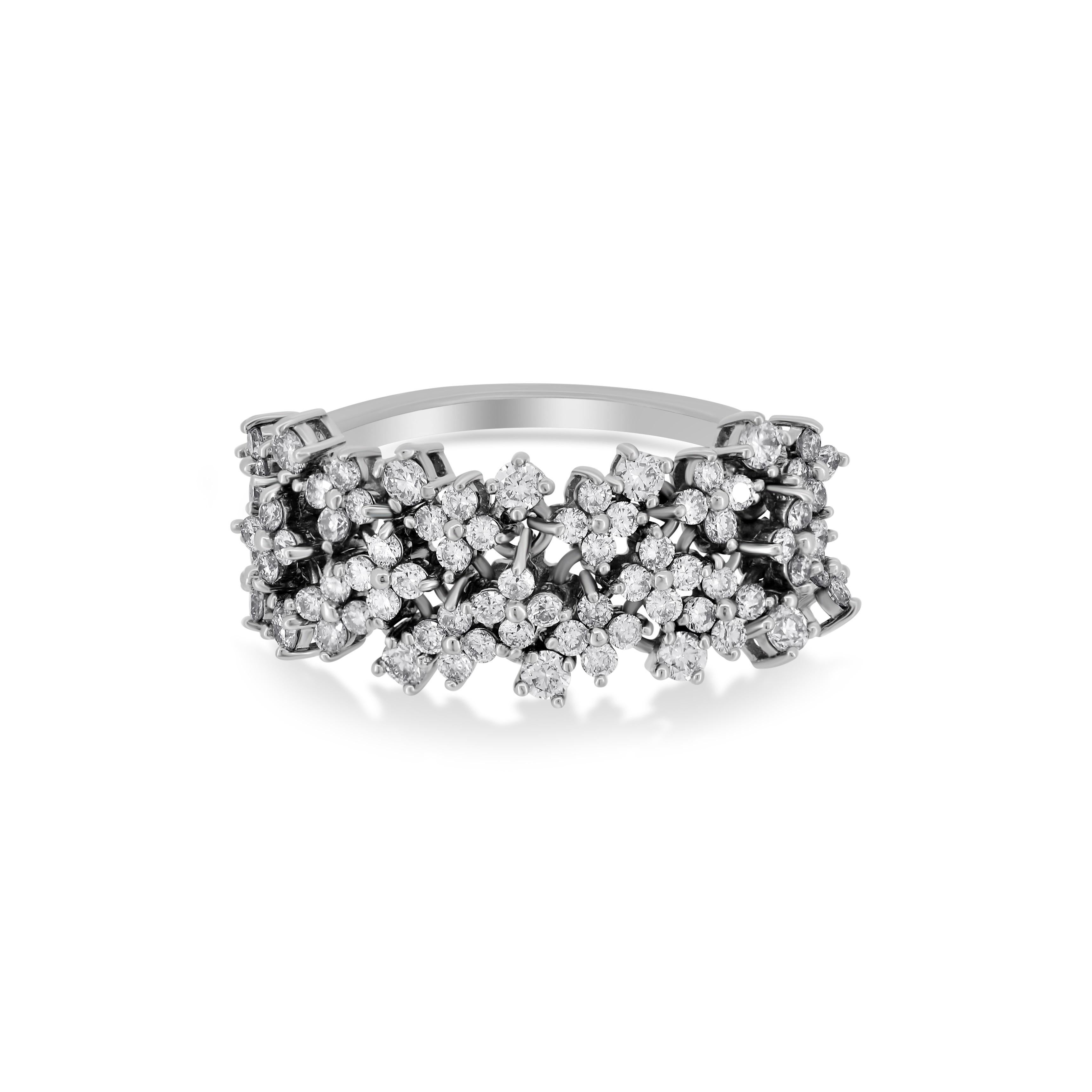 18 Karat Weißgold 0,90 Karattw natürlicher Diamant-Cluster-Ring Größe 7 im Zustand „Neu“ im Angebot in New York, NY
