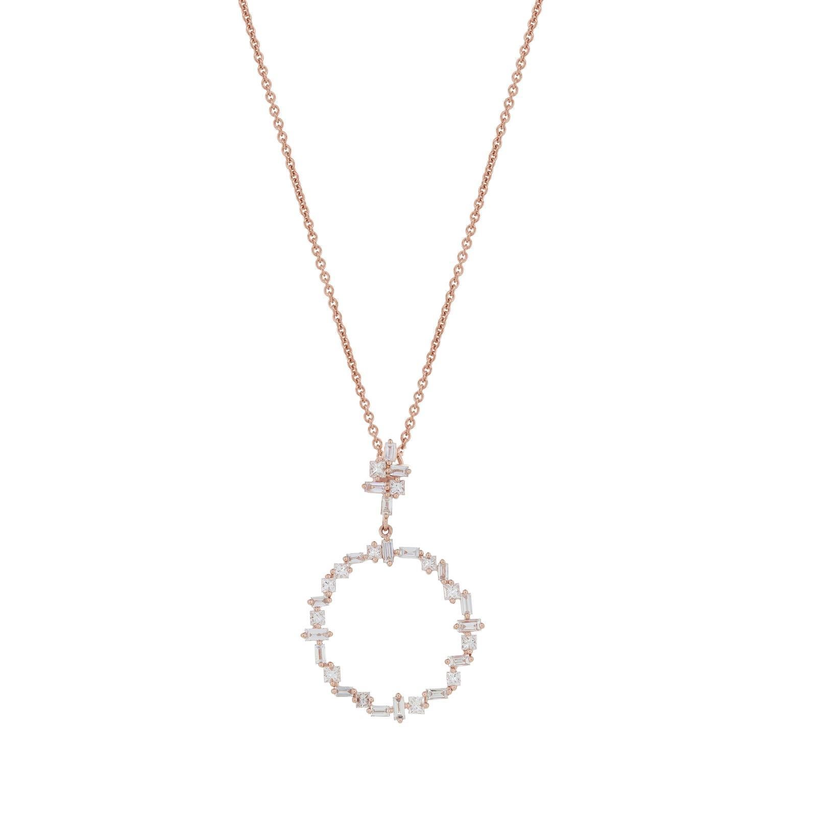 Eleva la tua eleganza con la Collana con Diamante in Oro Rosa 14K Luxle, un vero capolavoro di alta gioielleria. Questa squisita collana con ciondolo è caratterizzata da una delicata catena a cavo realizzata in lussuoso oro rosa 14 carati. Il cuore