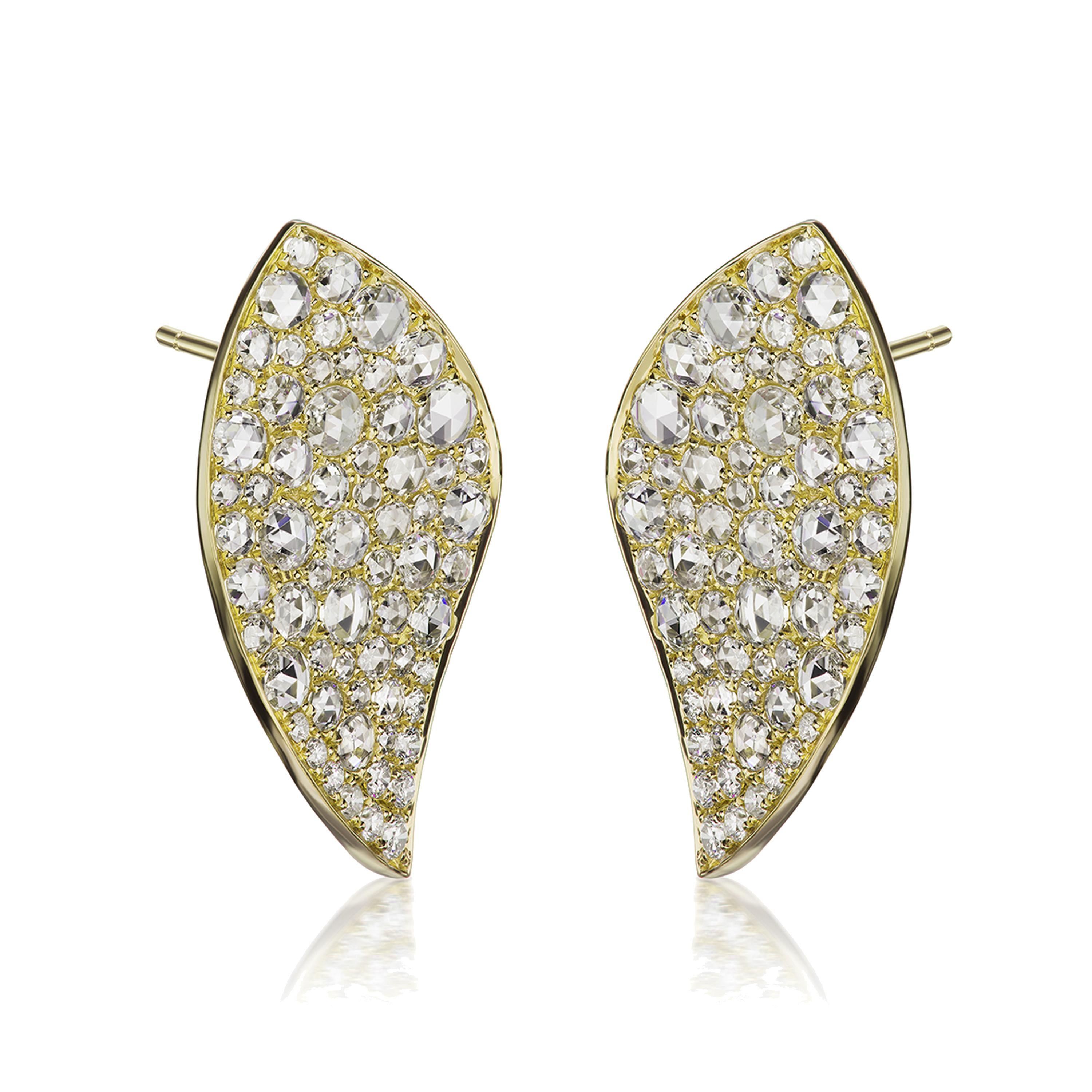 Luxle 3.07 Ct T.W. Runder Diamant-Blatt-Ohrstecker mit Rosenschliff aus 18k Gelbgold. Dieser exquisite Diamant-Ohrstecker hat einen raffinierten Rahmen. Jedes Paar setzt sich aus 104 runden Diamanten im Rosenschliff und 22 runden Diamanten im