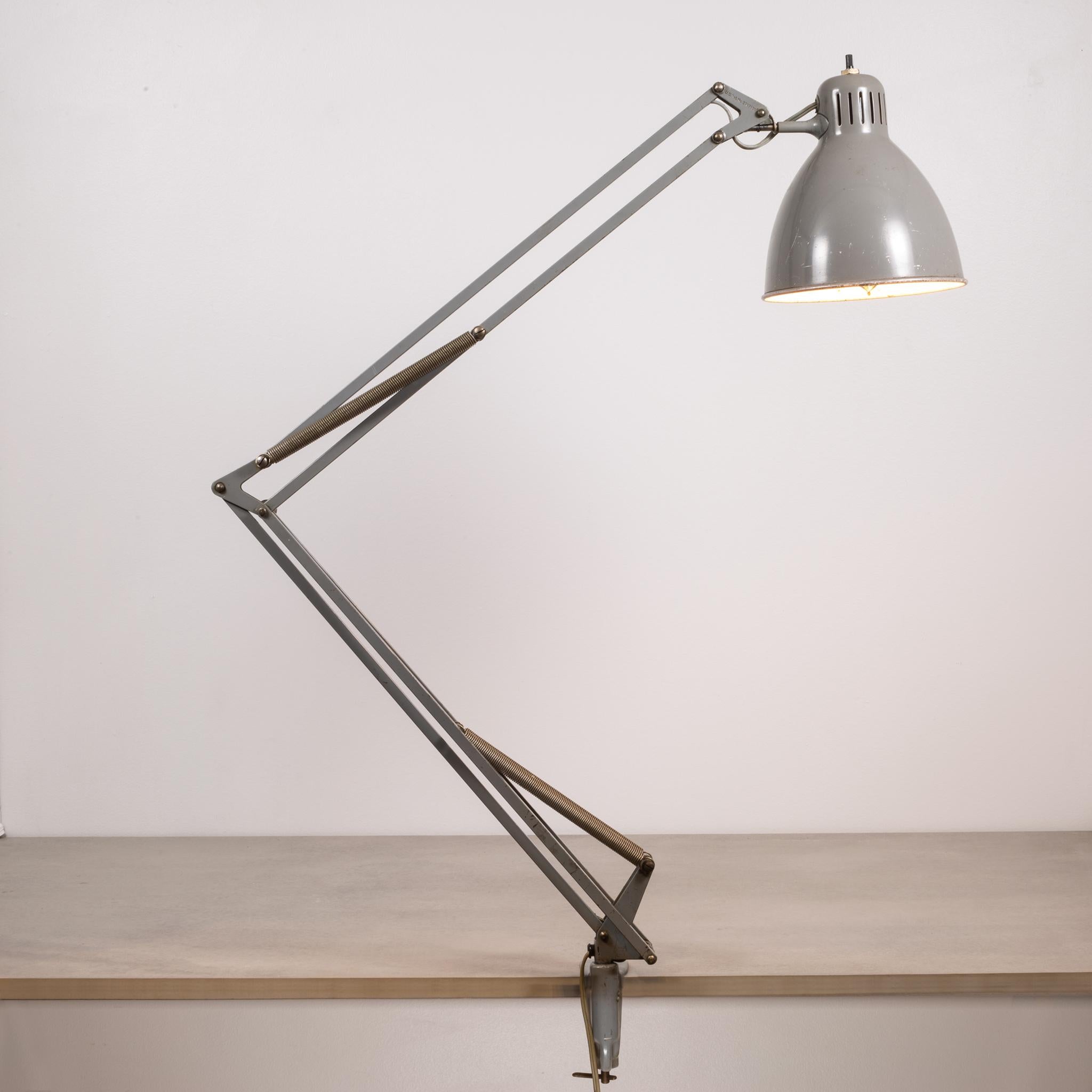luxo l1 lamp