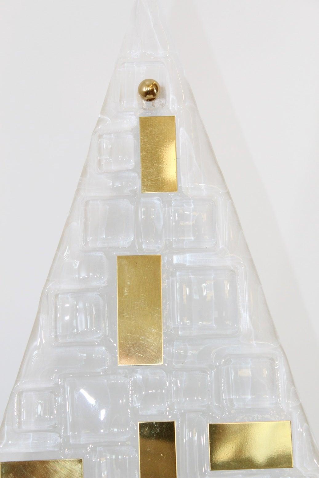Limited edition Italian modern wall light with frosted triangular textured Murano glass decorated with brass details, mounted on polished brass metal finish frame / exclusively designed by Gianluca Fontana for Fabio Ltd, made in Italy
2-light / E12