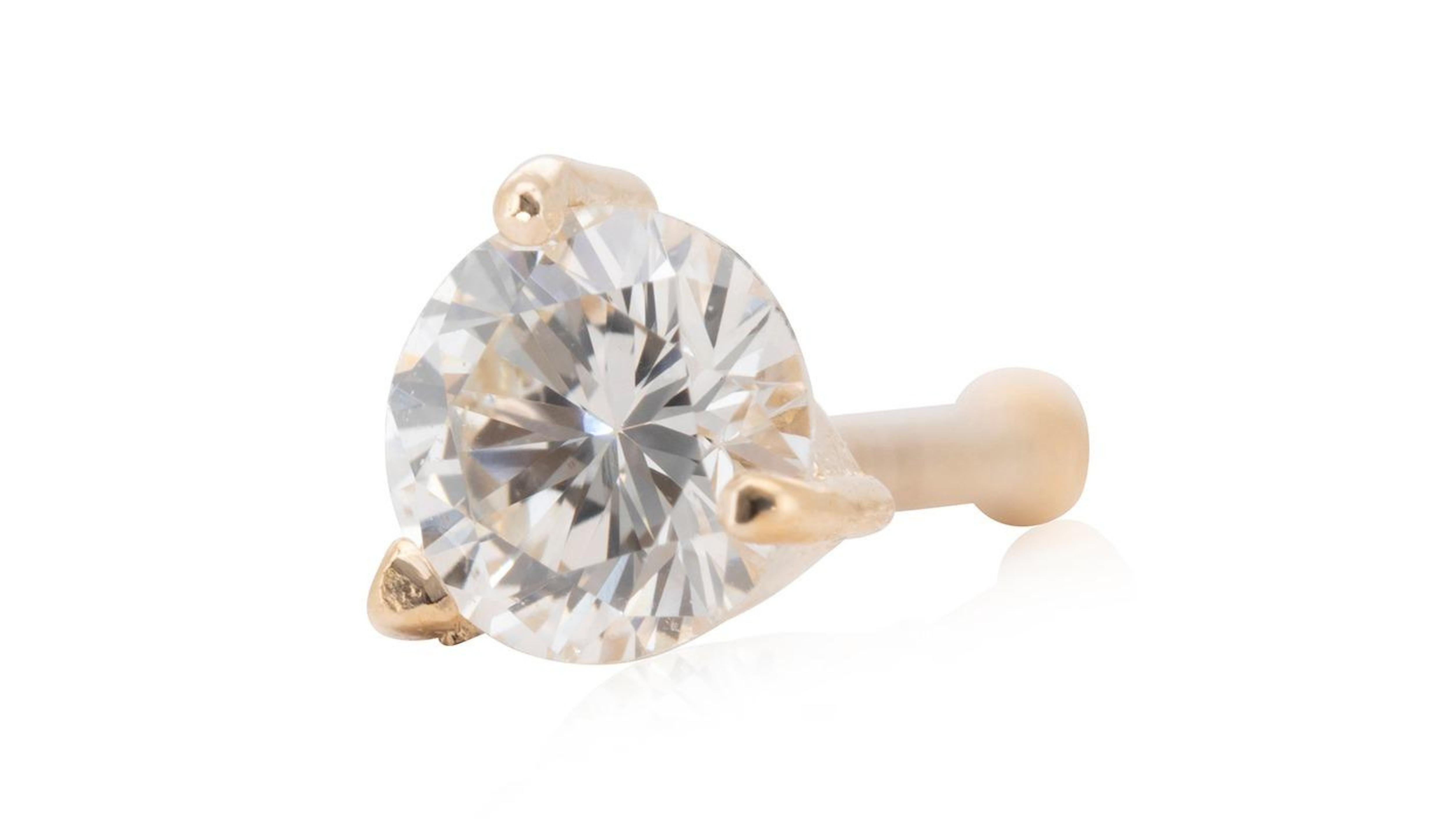 Luxurious 0.03 ct. Round Diamond Nose Piercing  For Sale 1