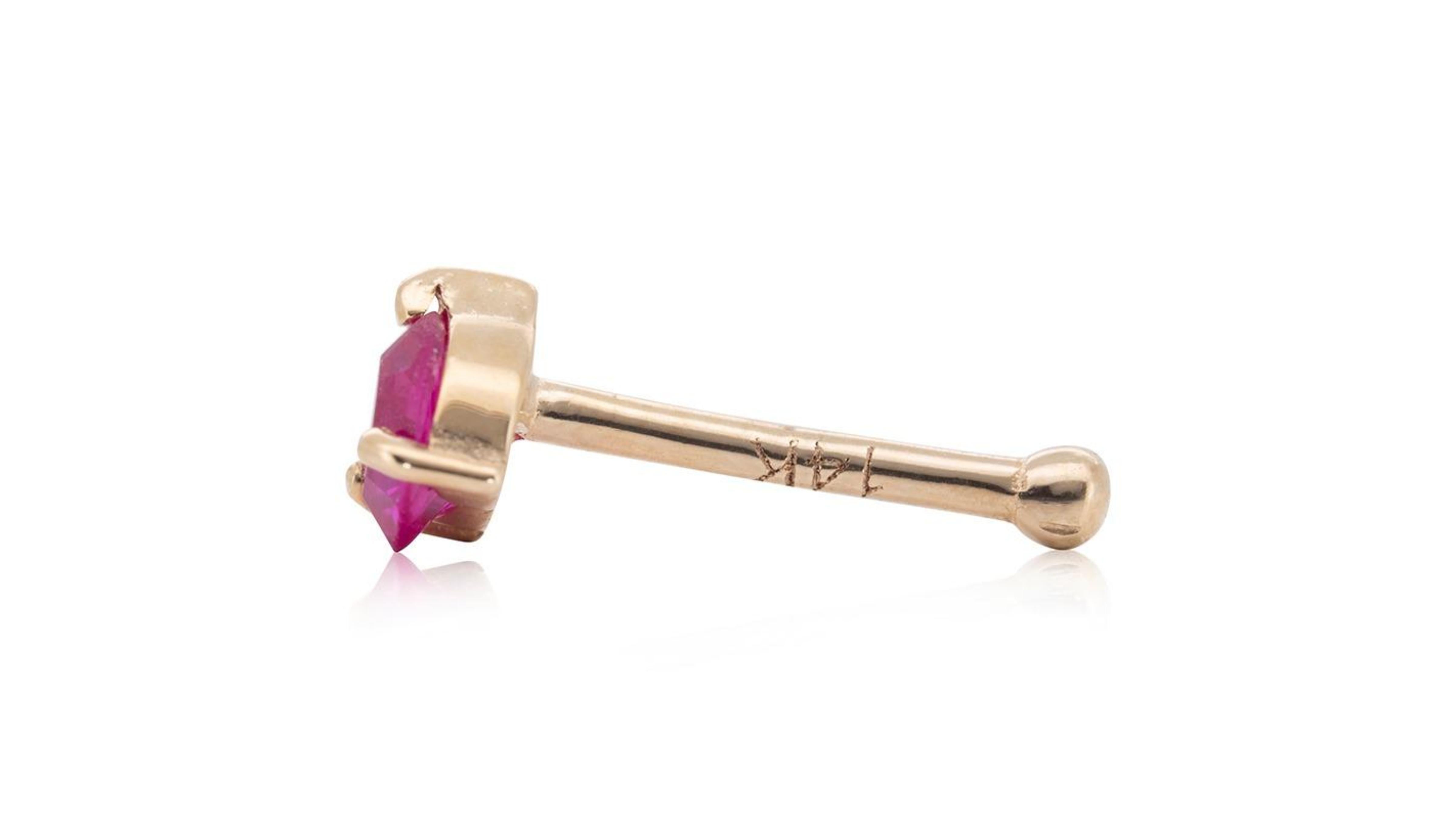 Luxurious 0.03 ct. Round Ruby Nose Piercing For Sale 2