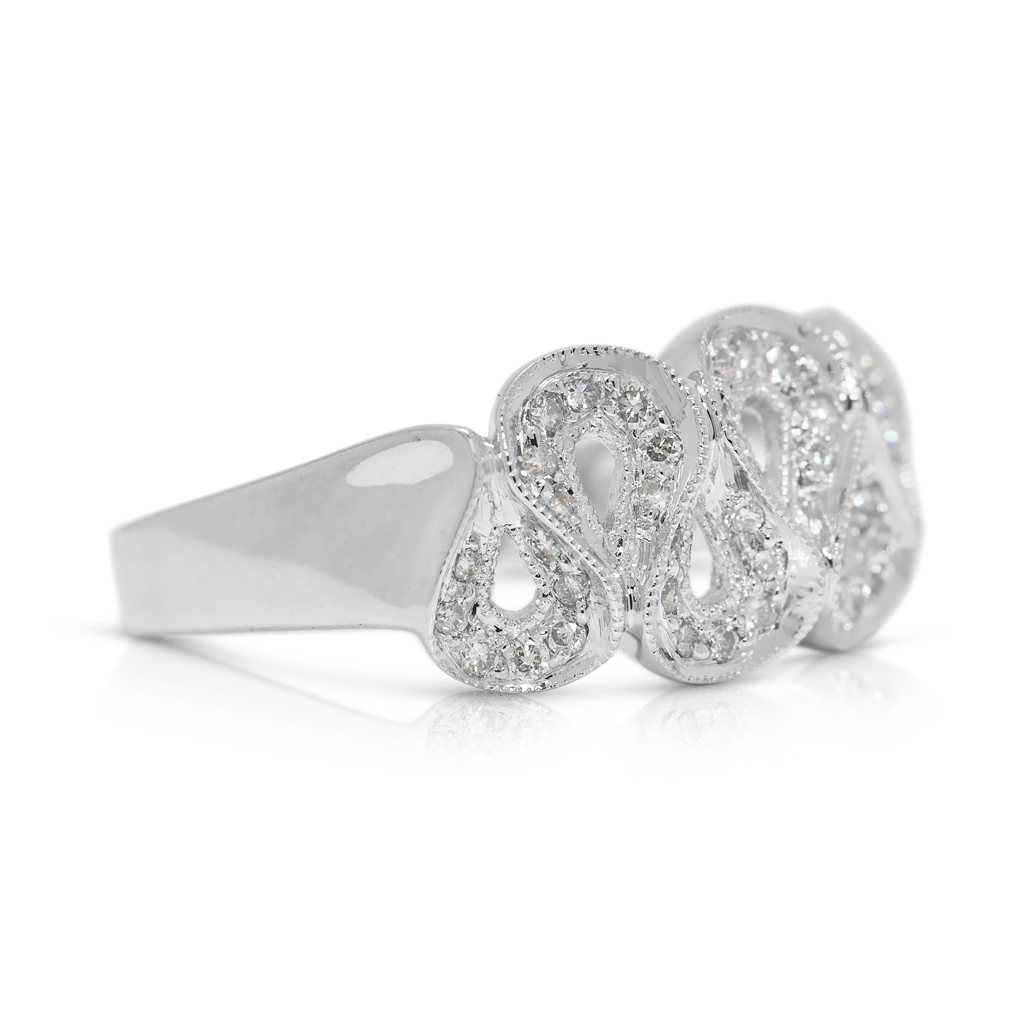 Luxurious 0.19ct Natural Diamond Filigree Design Ring in 18K White Gold In New Condition For Sale In רמת גן, IL