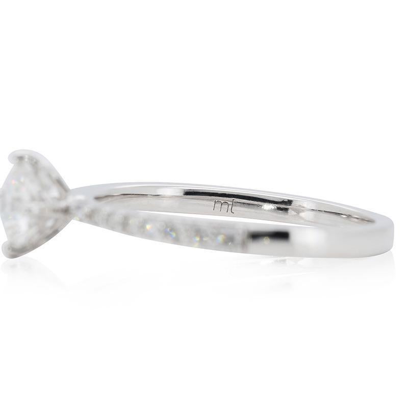 Luxurious 0.4 ct. Round Brilliant Diamond Ring In New Condition For Sale In רמת גן, IL
