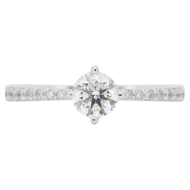 Luxurious 0.4 ct. Round Brilliant Diamond Ring For Sale