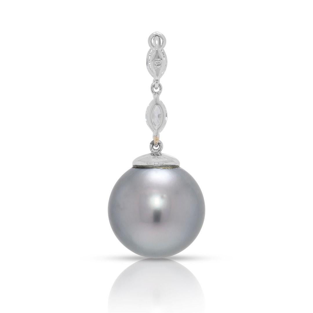 Luxurious 0.40ct Natural Diamond & South Sea Pearl 18K White Gold Pendant im Angebot 1
