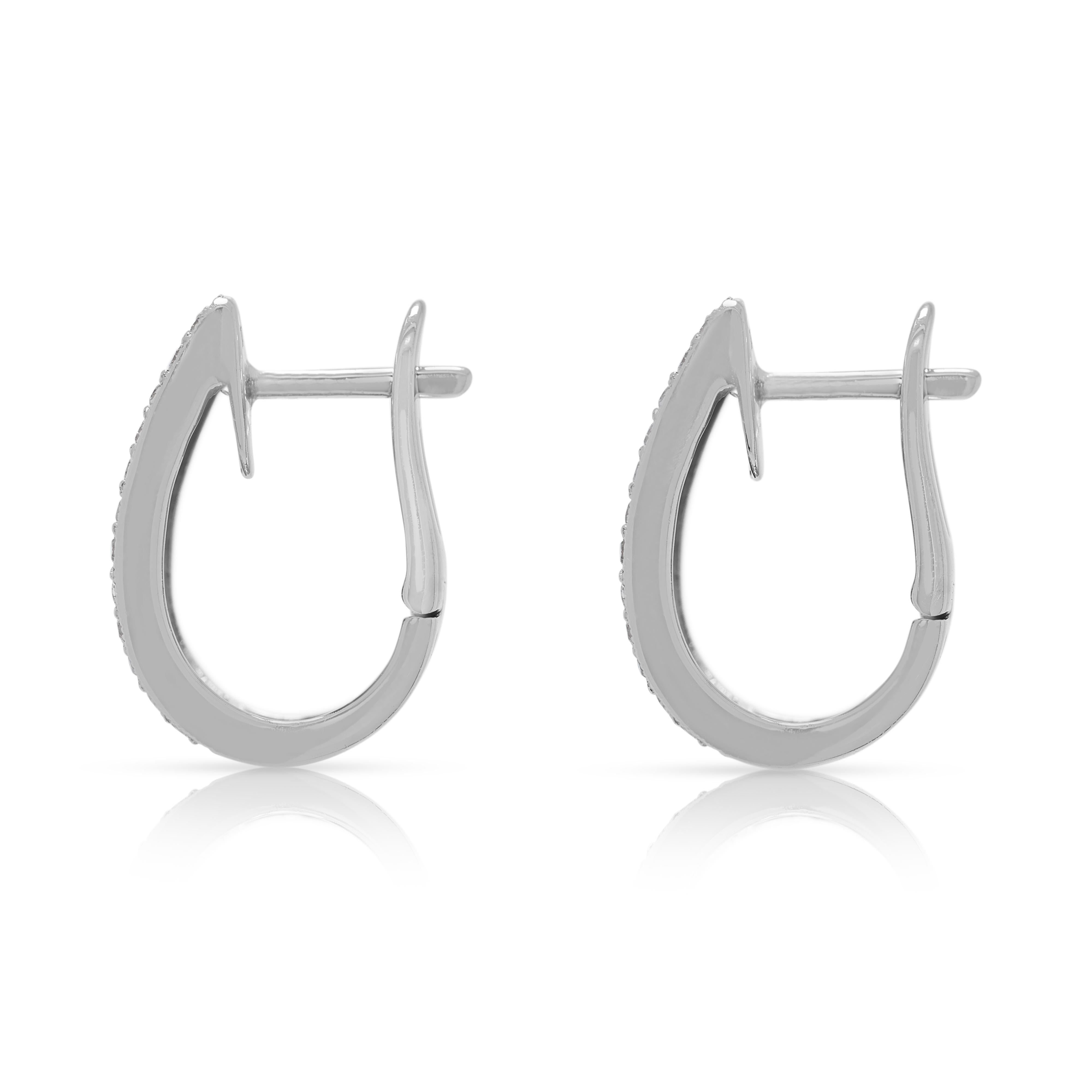 Boucles d'oreilles luxueuses en or blanc 18 carats avec 0,51 ct de diamant Pour femmes en vente