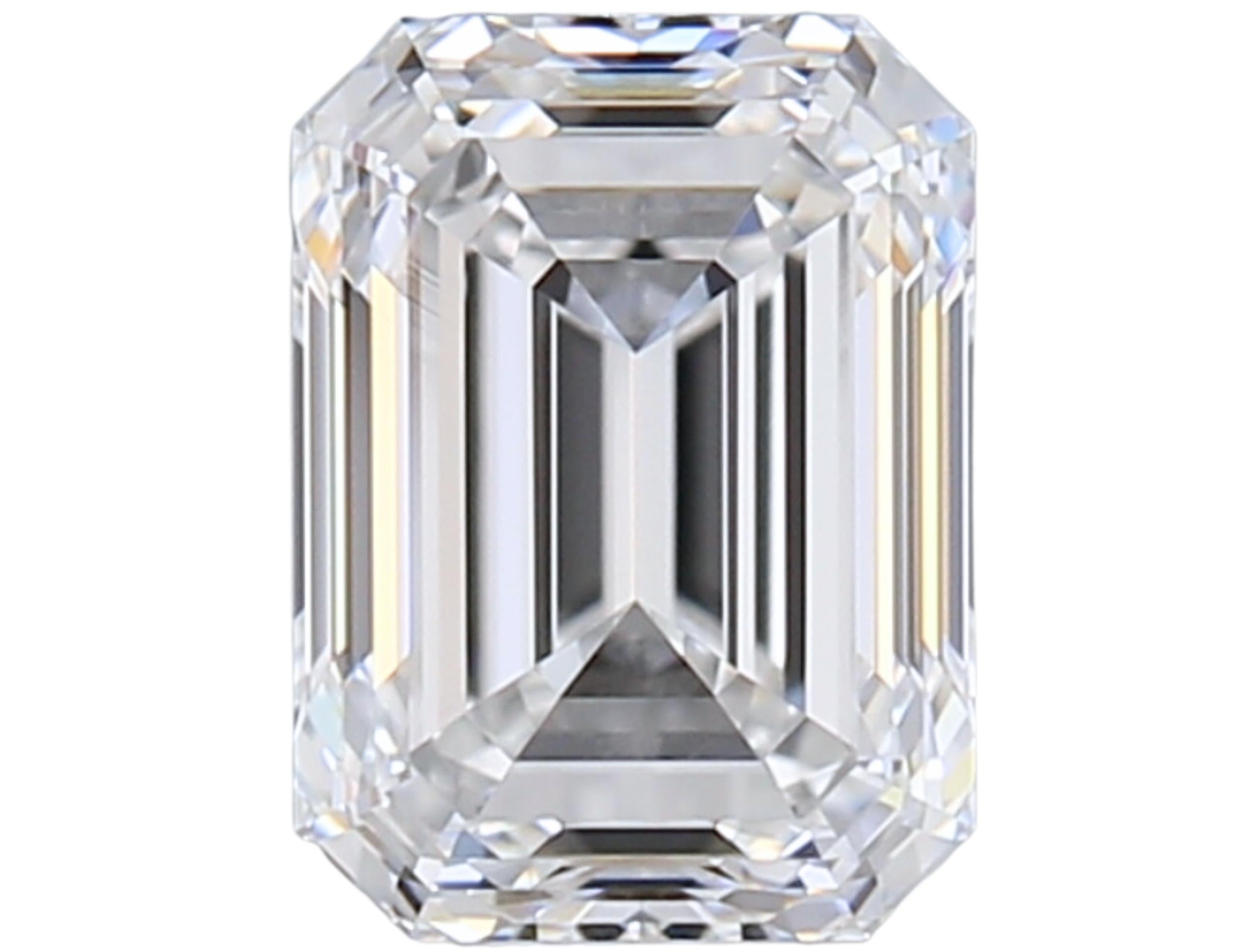 Luxurious 1 carat Emerald Cut Brilliant Diamond In New Condition In רמת גן, IL