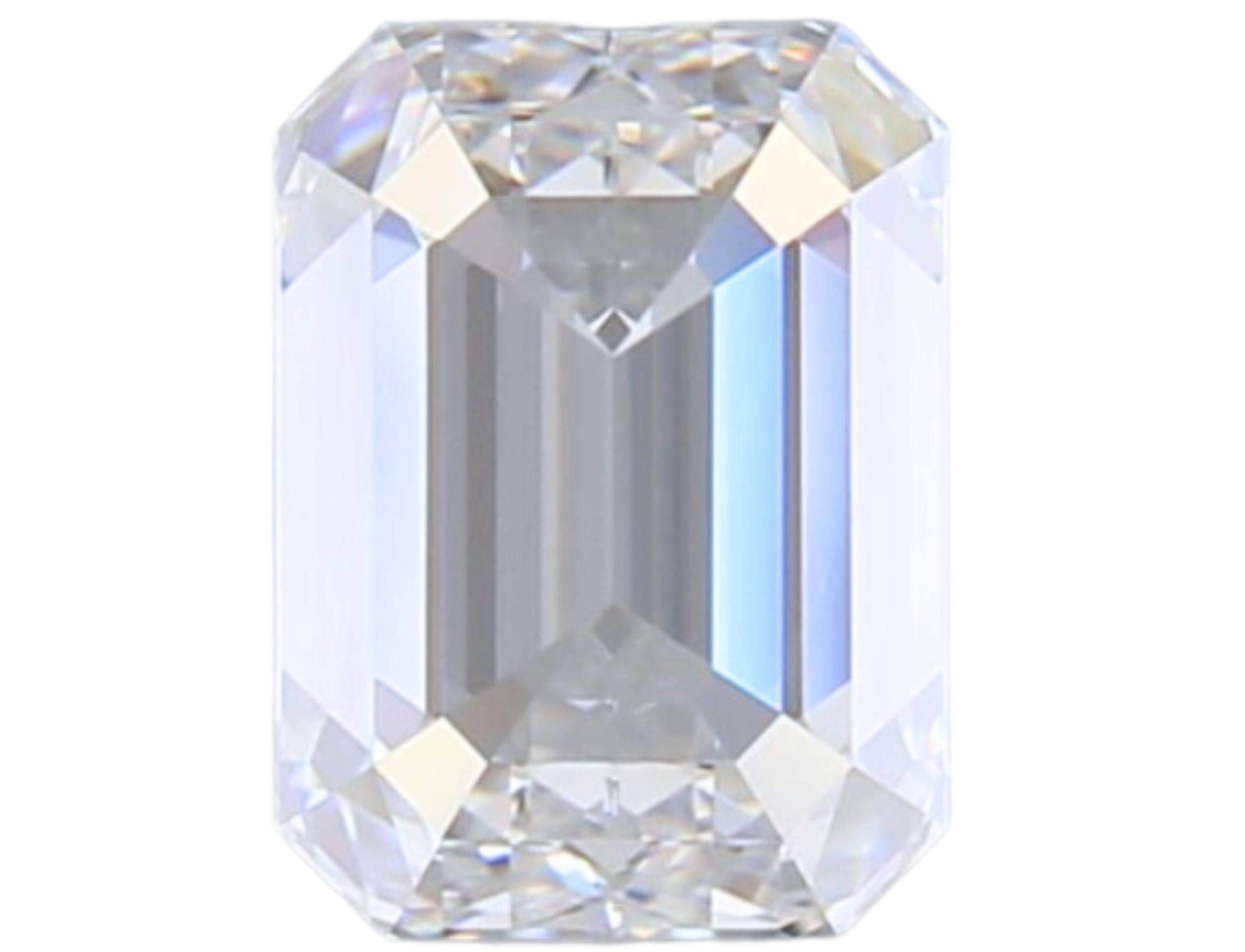 Luxurious 1 carat Emerald Cut Brilliant Diamond 2