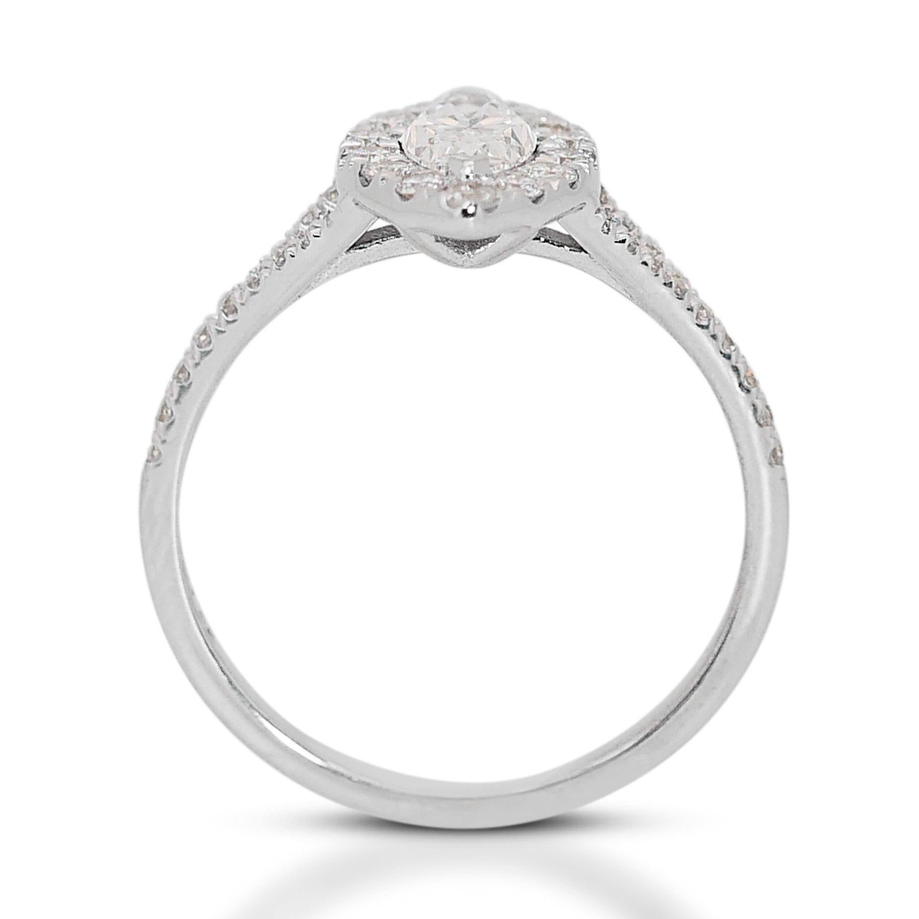 Luxurious 1.06ct Diamonds Halo Ring in 18k White Gold - GIA Certified For Sale 1
