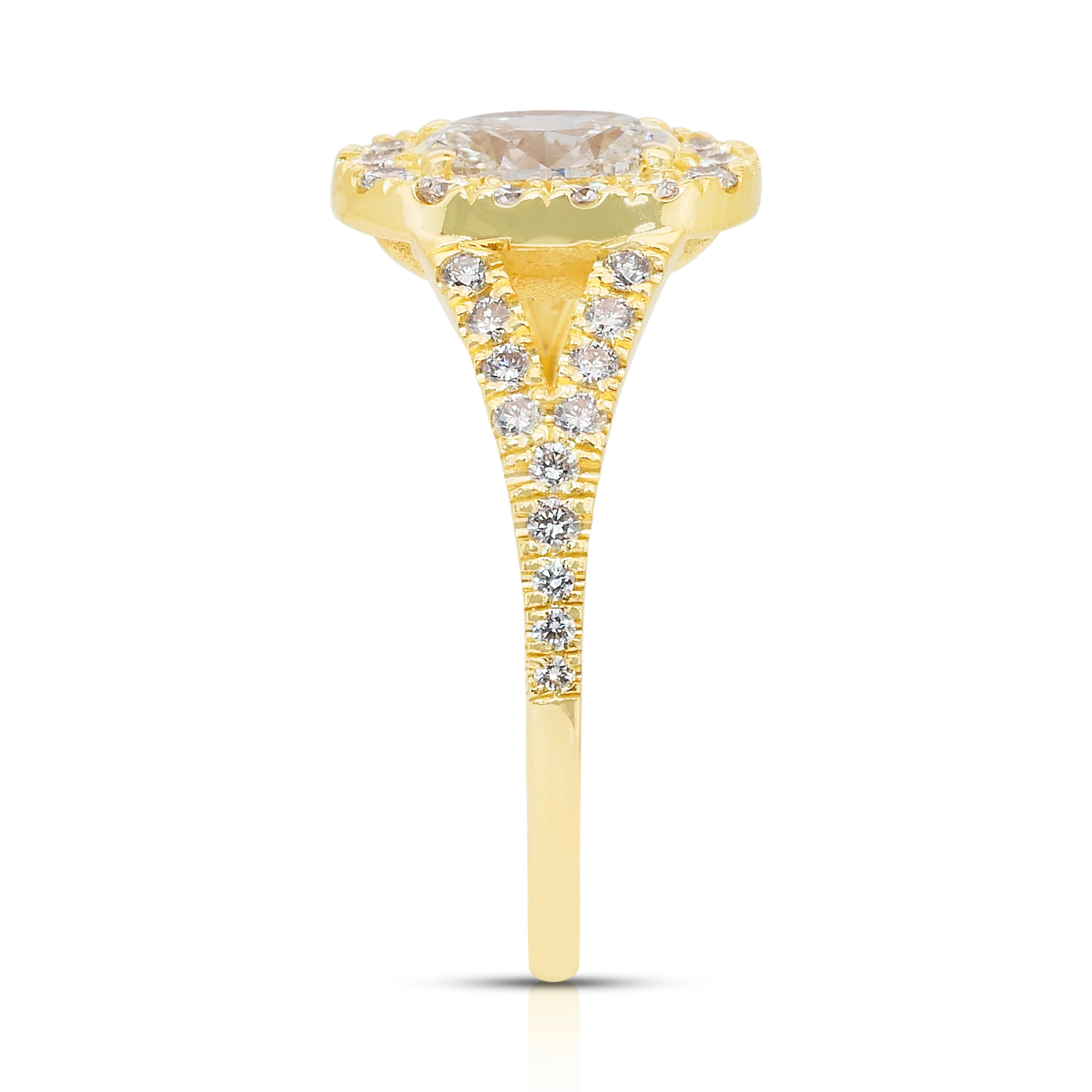 Lussuoso anello aureolato con 1,10 carati di diamanti in oro giallo 18 carati - certificato IGI in vendita 2