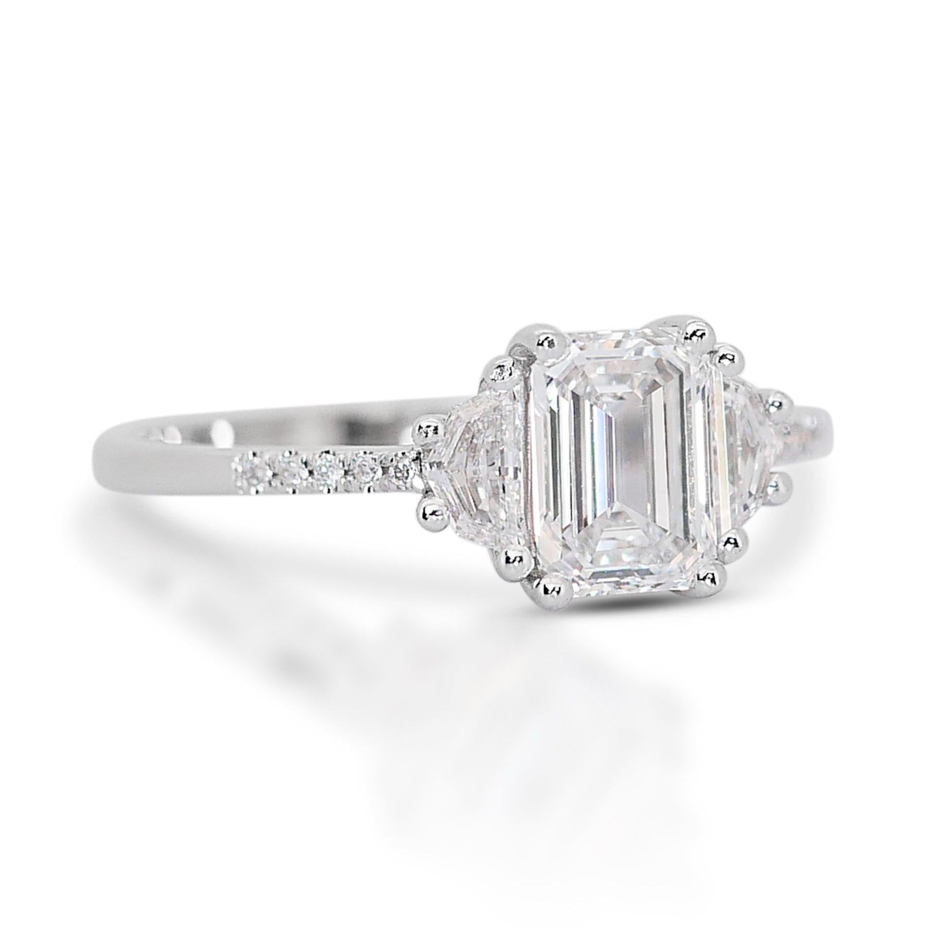 Emerald Cut Luxurious 1.20ct Diamond 3-Stone Ring in 18k White Gold - GIA Certified  For Sale