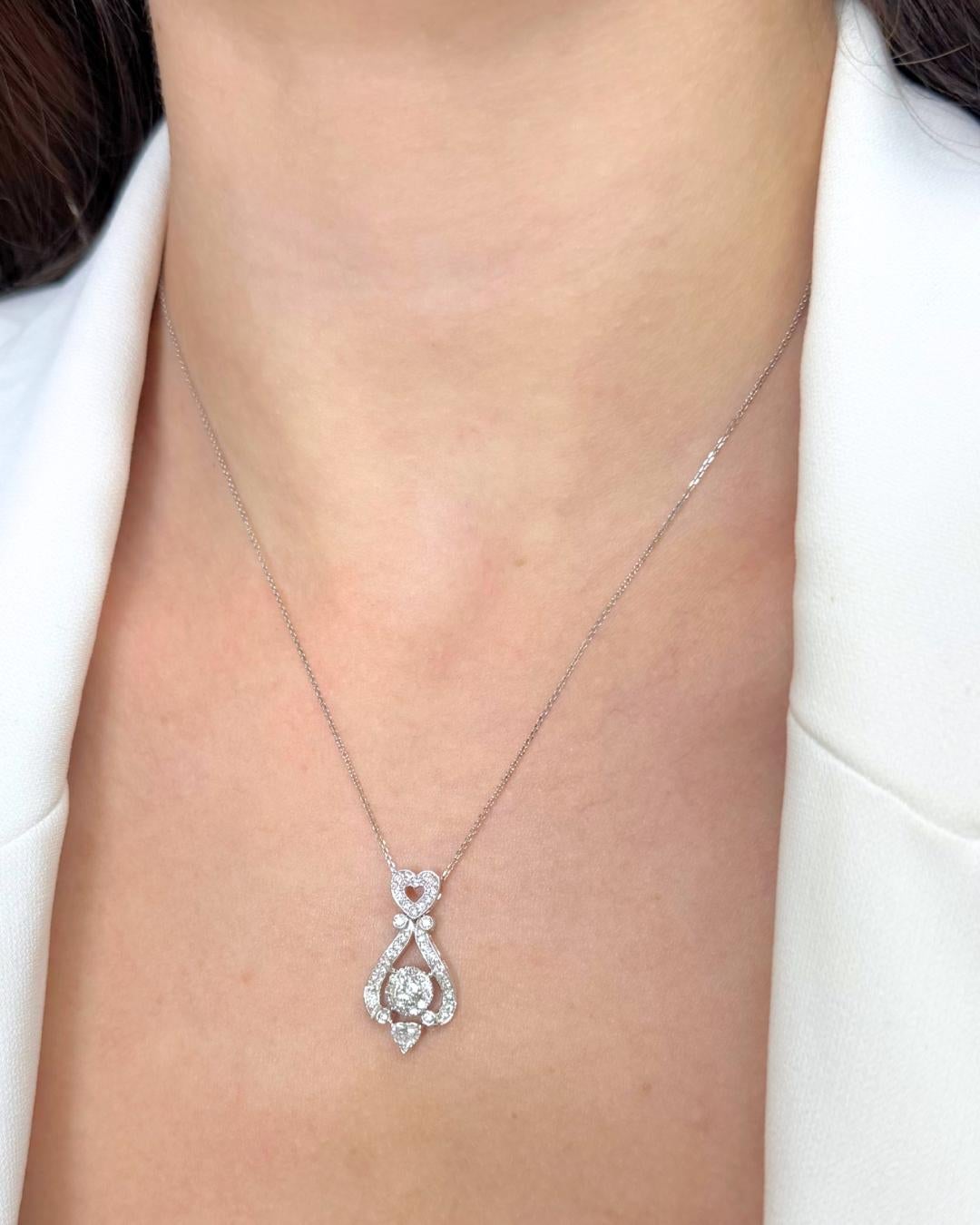 Luxueux collier avec pendentif en or blanc 18 carats et diamants de 1,23 carats en vente 5