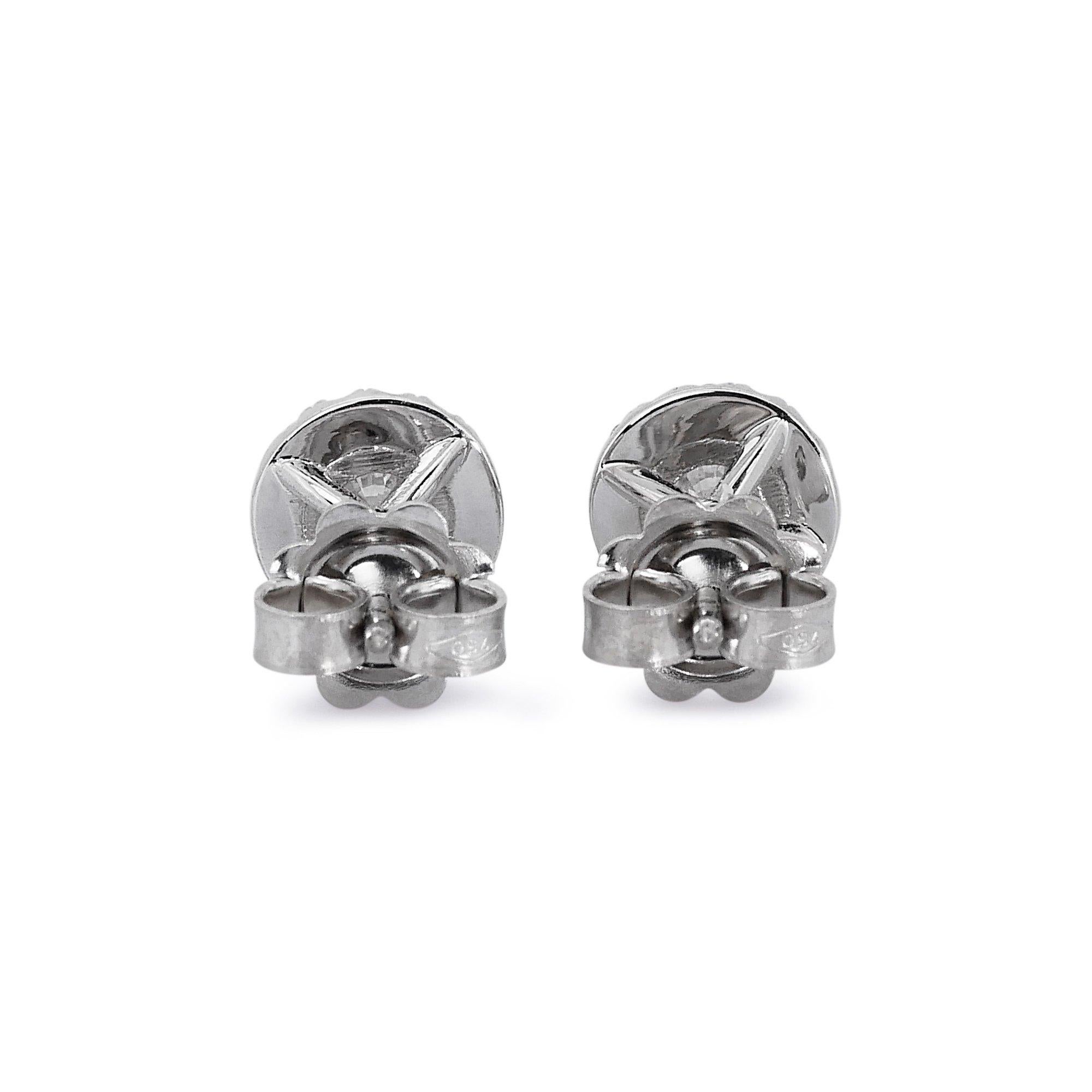 Luxurious 1.24ct Round Diamond Stud Earrings in 18K White Gold - GIA Certified For Sale 2