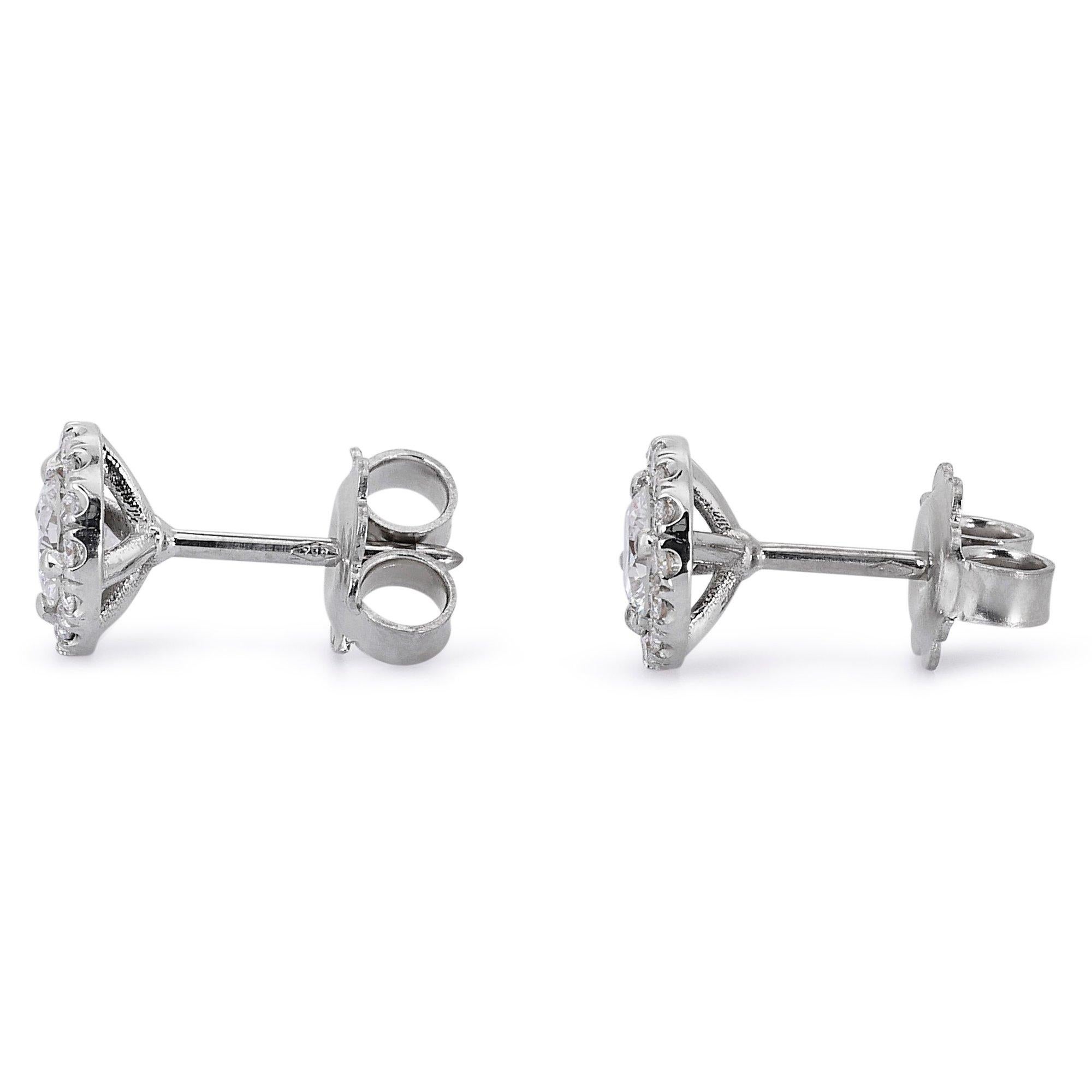 Luxurious 1.24ct Round Diamond Stud Earrings in 18K White Gold - GIA Certified For Sale 3