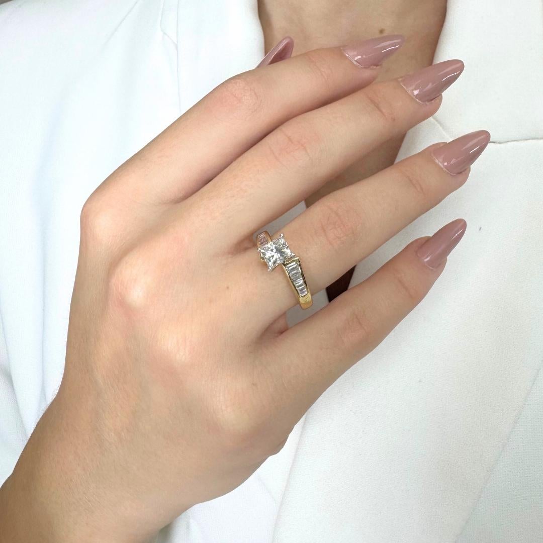 Lussuoso anello con 1,41 carati di diamanti in oro giallo e bianco 18k - certificato IGI in vendita 5