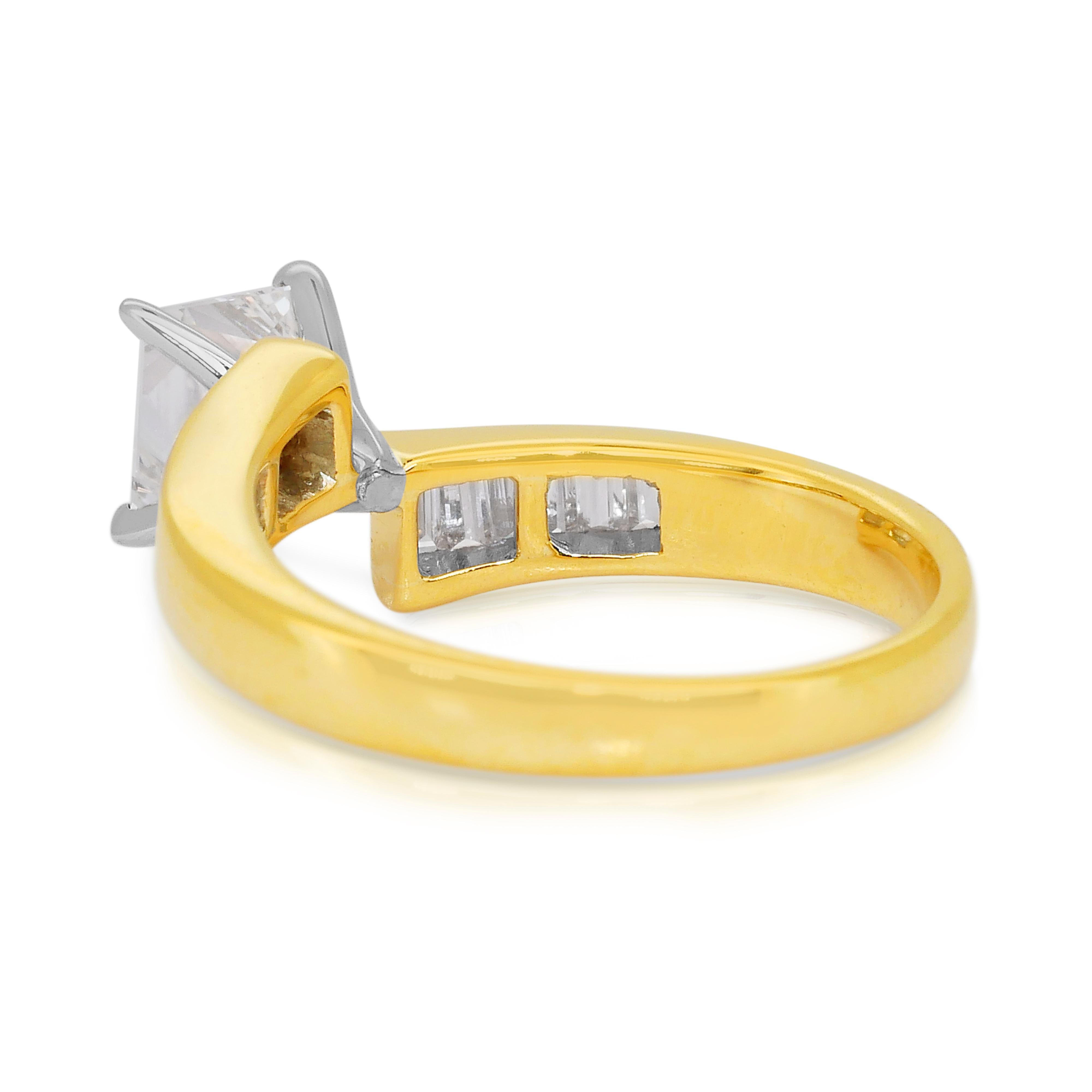 Donna Lussuoso anello con 1,41 carati di diamanti in oro giallo e bianco 18k - certificato IGI in vendita