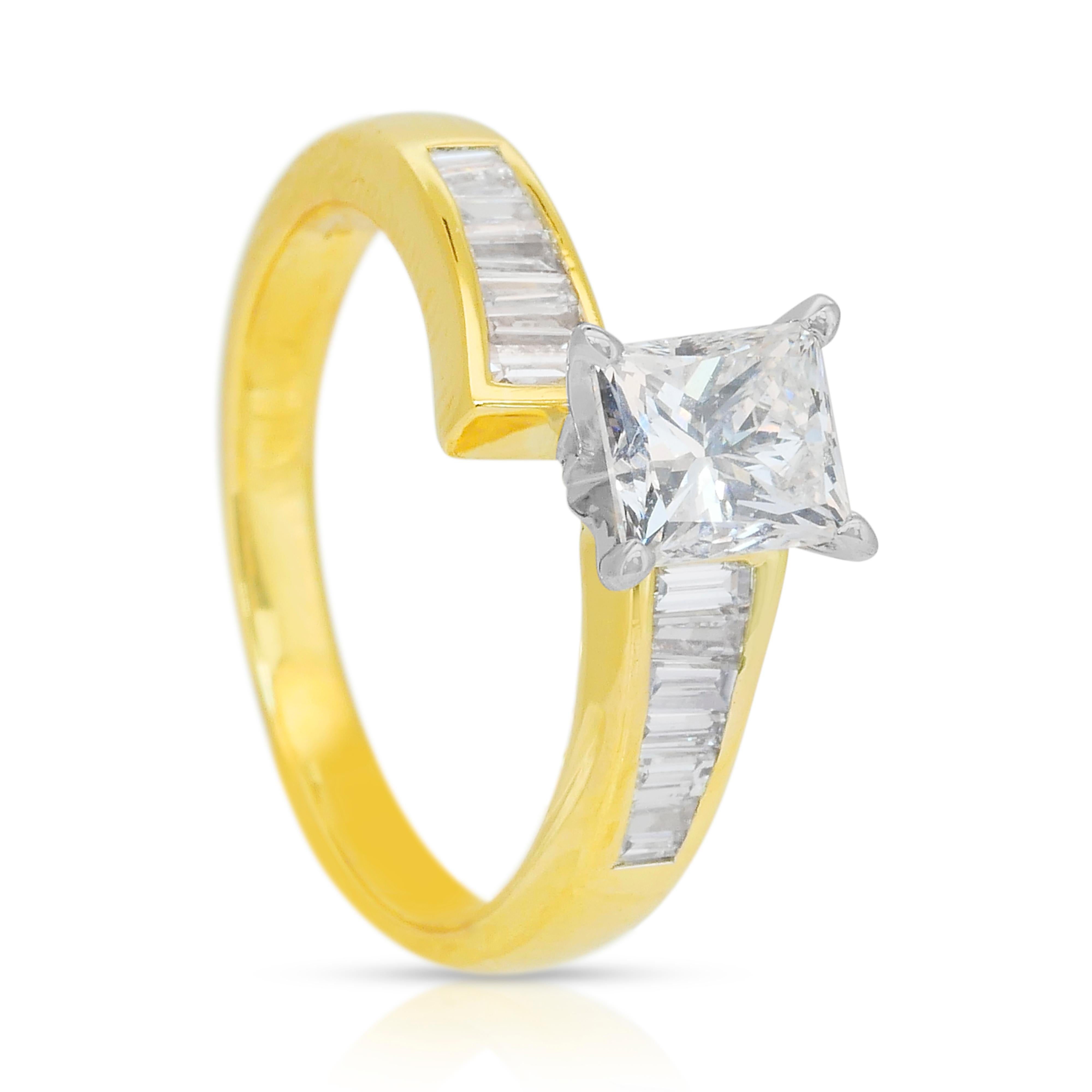Lussuoso anello con 1,41 carati di diamanti in oro giallo e bianco 18k - certificato IGI in vendita 3
