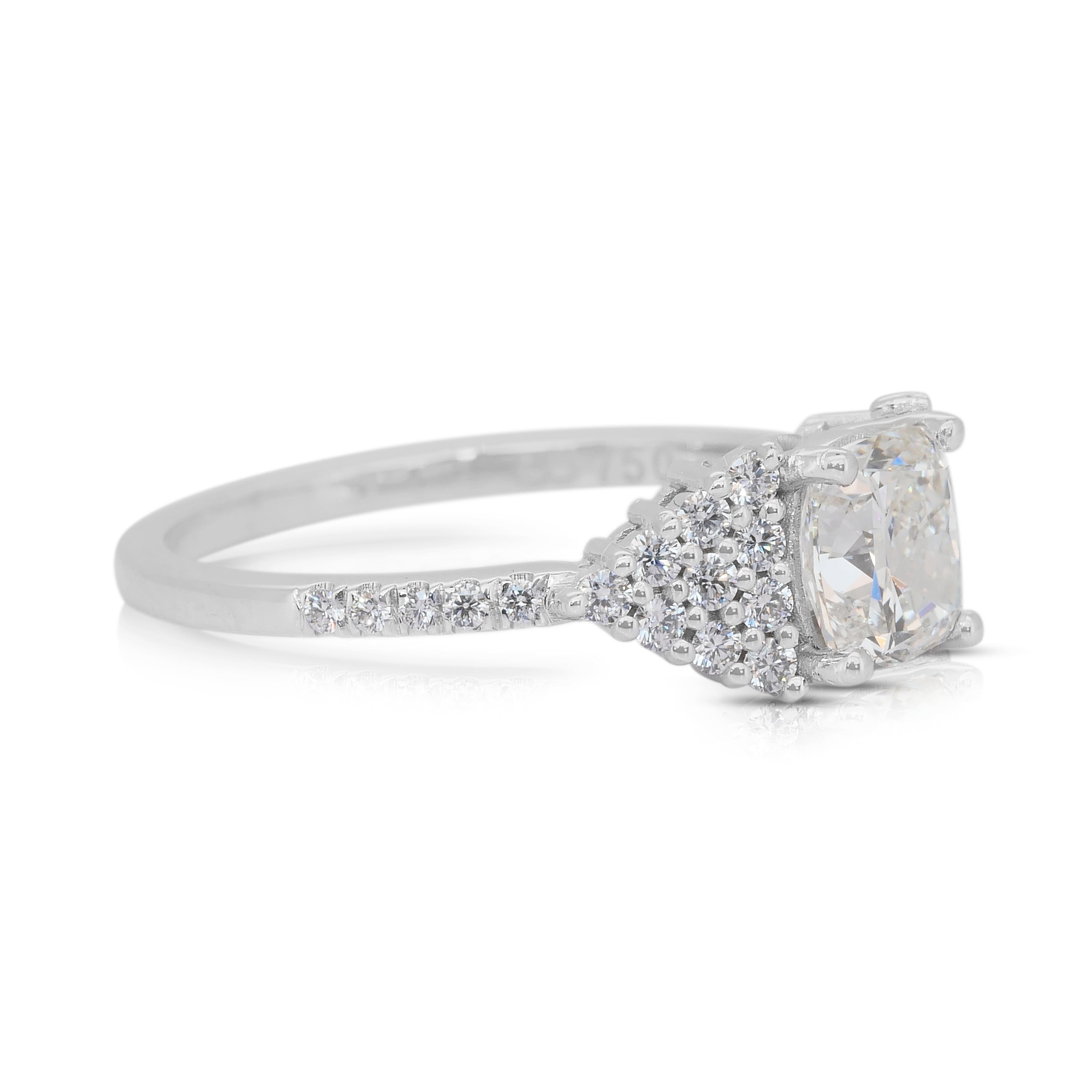 Taille coussin Luxueuse bague en or blanc 18k sertie de 1,42ct de diamants naturels - certifiée IGI en vente