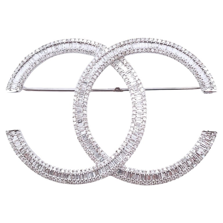 Luxurious 14k White Gold Double CC Diamond Brooch For Sale at 1stDibs