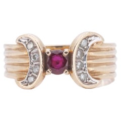Luxurious 14k Yellow Gold Moon Ring with 0.28 Carat Natural Ruby and Diamonds