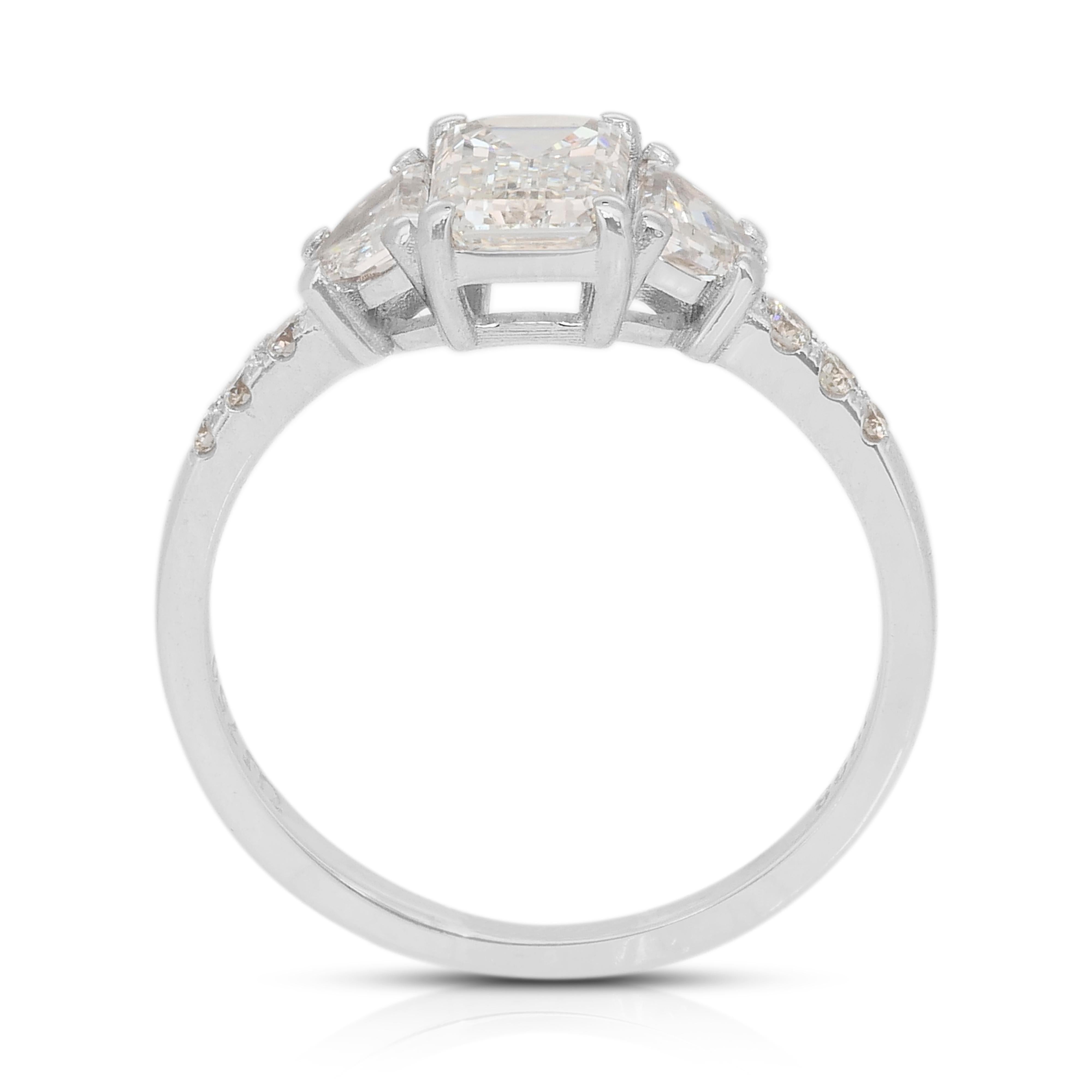 Luxuriöser 1,54ct Diamanten 3-Stein Ring in 18k Weißgold - IGI zertifiziert im Angebot 4