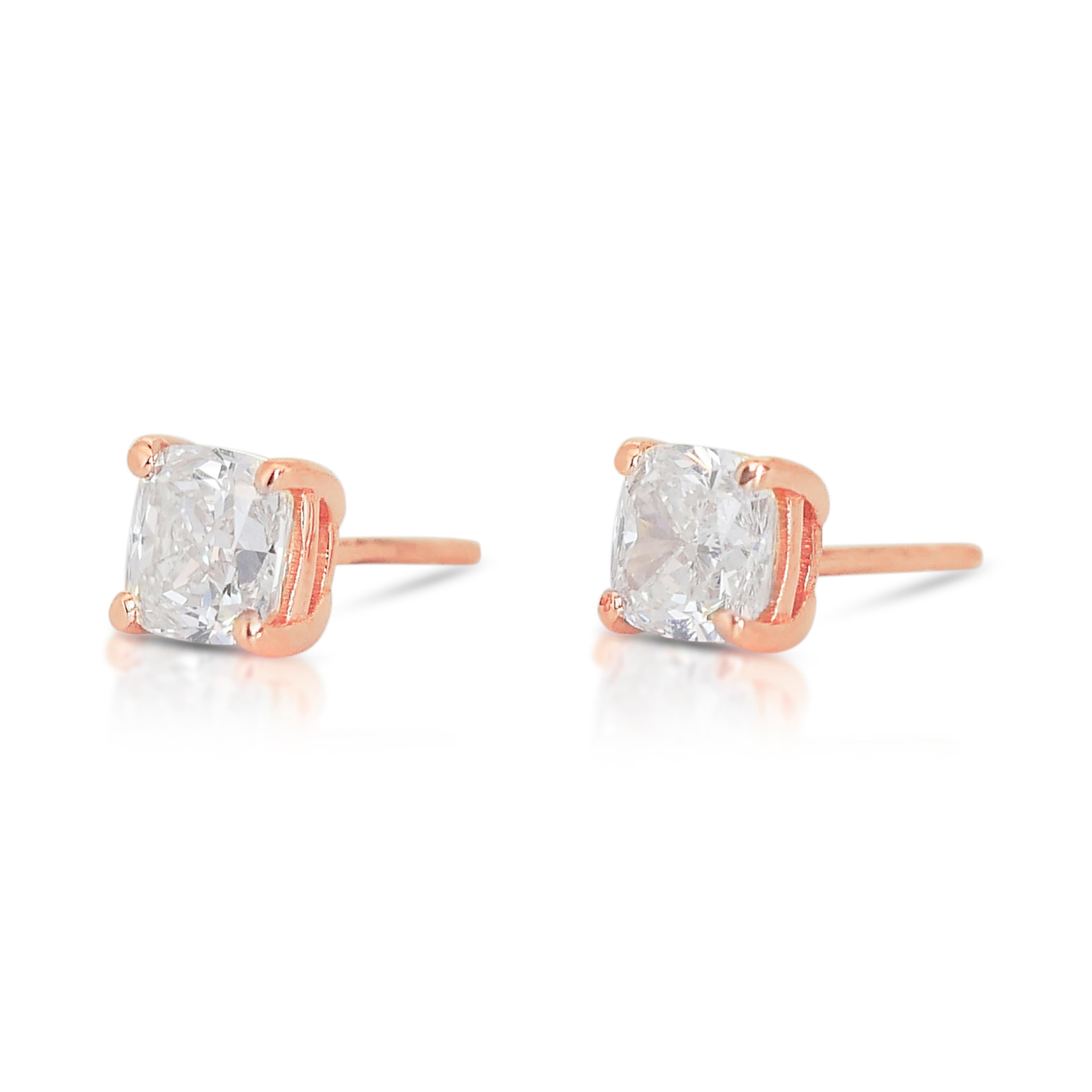 Luxurious 1.68ct Diamond Stud Earrings in 14k Rose Gold - IGI Certified

Discover the allure of these 14k rose gold stud earrings, featuring 2 exquisite square cushion-cut diamonds with a combined weight of 1.68-carat. Certified by IGI, these stud