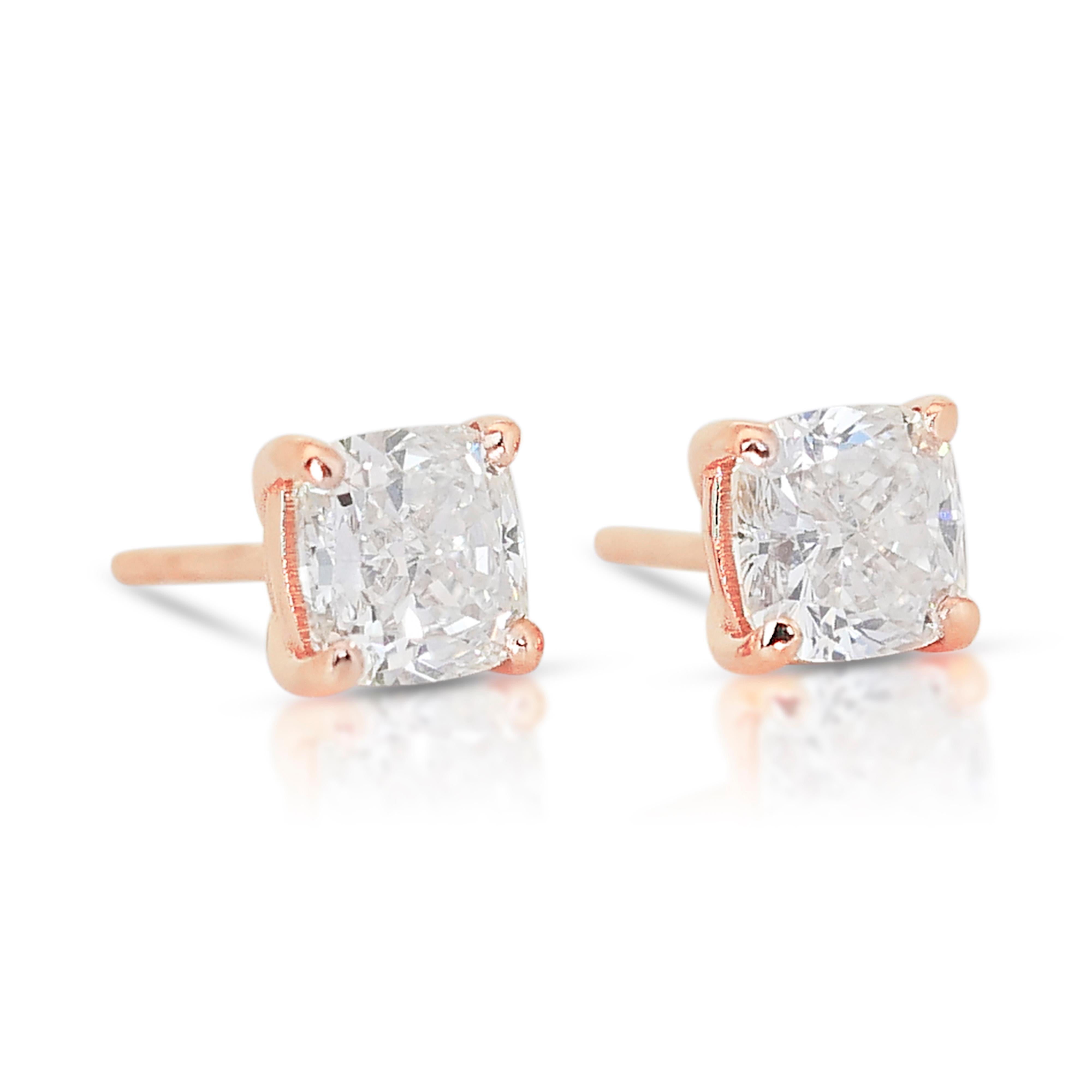 Round Cut Luxurious 1.68ct Diamond Stud Earrings in 14k Rose Gold - IGI Certified For Sale