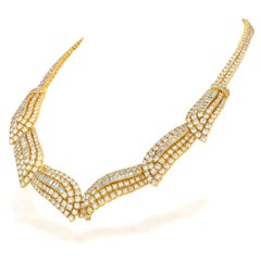 Luxurious 17.30cts Diamond Cluster 18K Yellow Gold Statment Necklace