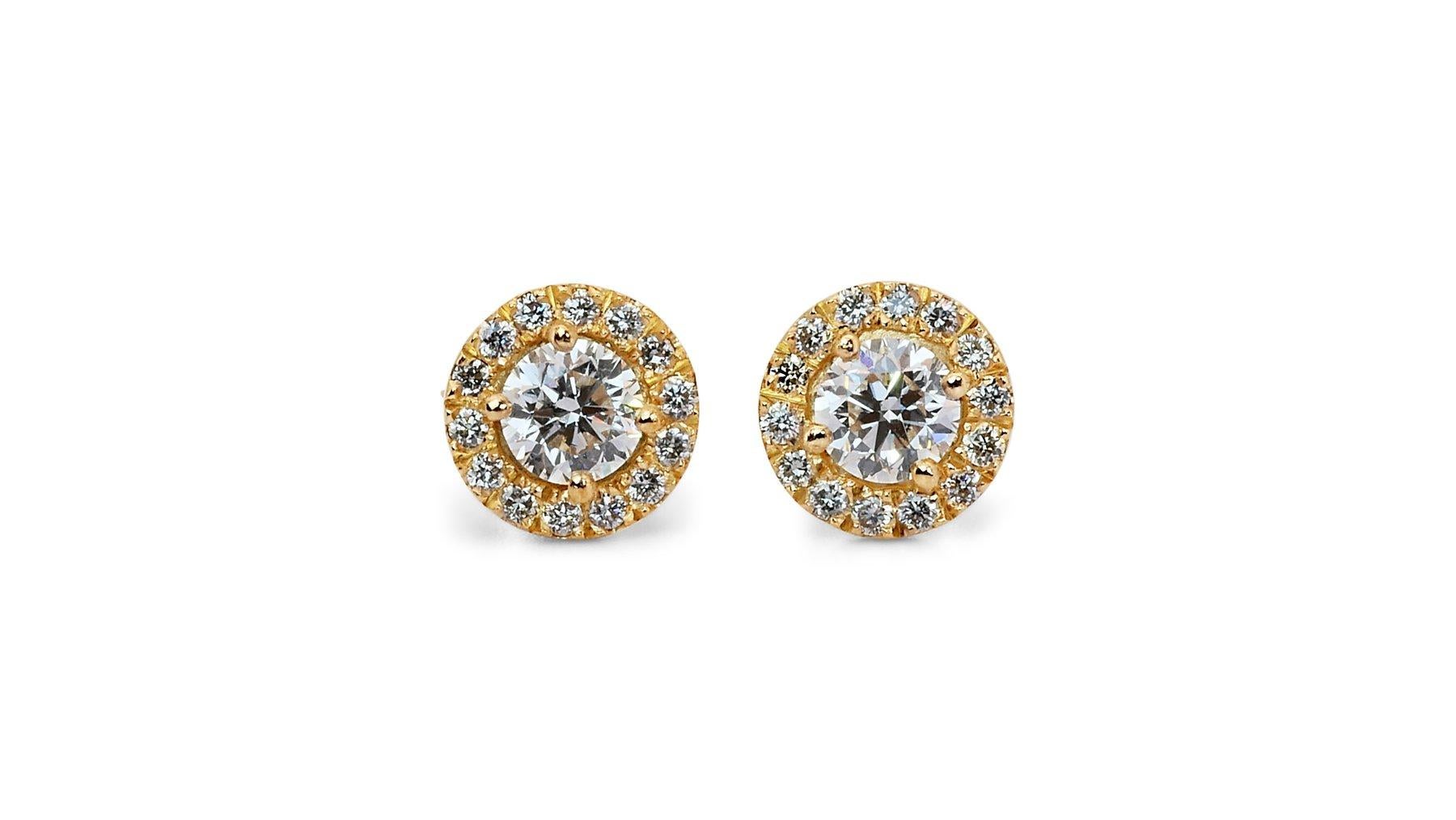 Luxurious 18 kt. Gold Earrings with 2.24 ct Natural Diamond - GIA Certificate In New Condition For Sale In רמת גן, IL