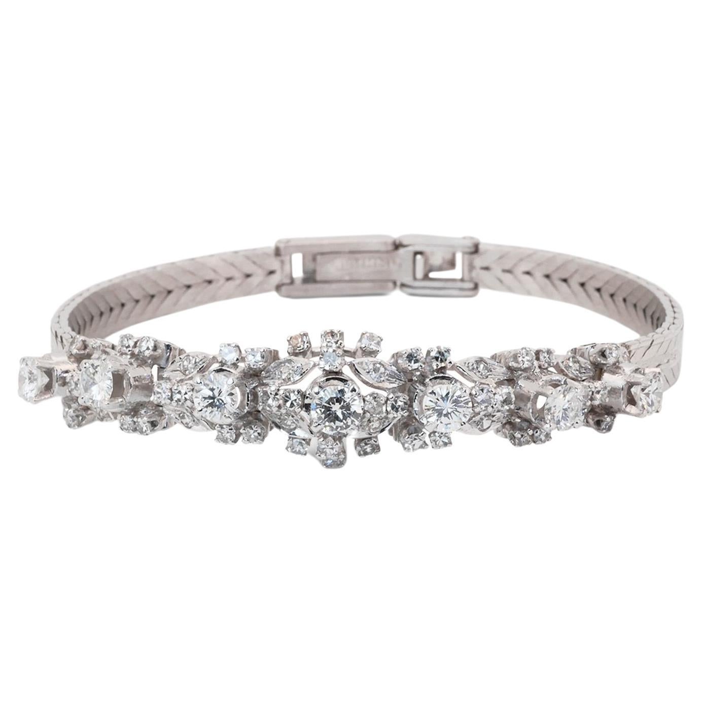 18 kt luxueux Bracelet en or blanc avec diamants naturels de 2,70 carats  certifiés IGI En vente sur 1stDibs