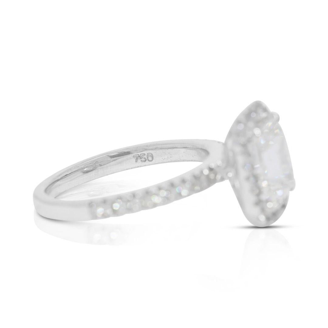 Luxurious 1.86ct Natural Diamond Halo Pave Ring in 18K White Gold by MOUAWAD en Excelente estado para la venta en רמת גן, IL