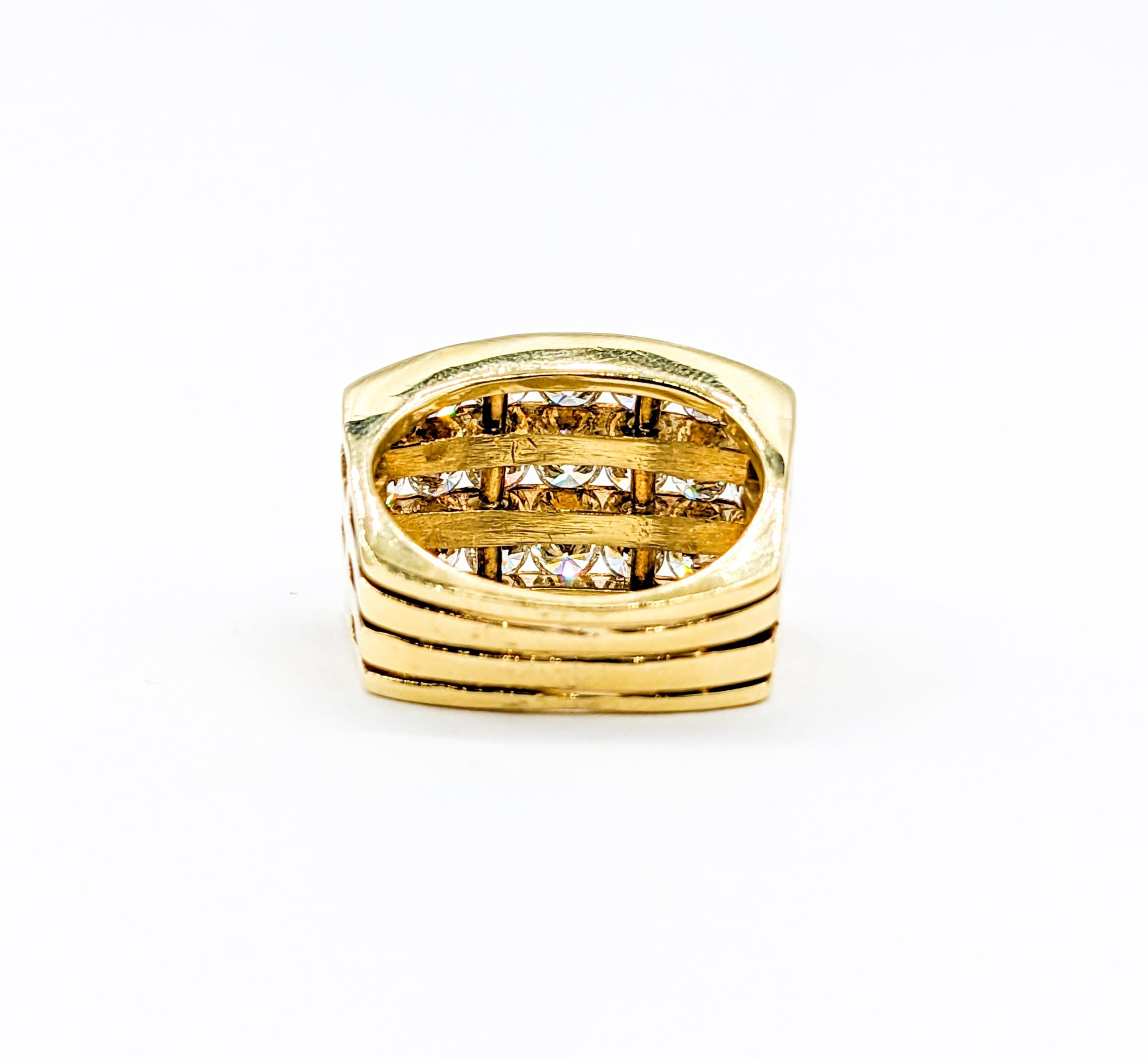 Luxurious 18k Three Row 2.75ctw Diamond Band Ring For Sale 2